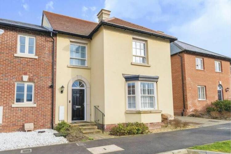 3 bedroom semi-detached house