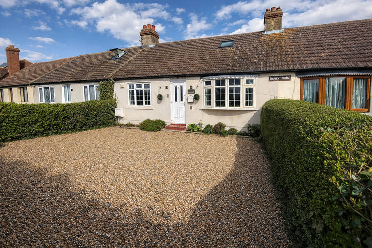 3 bedroom terraced bungalow