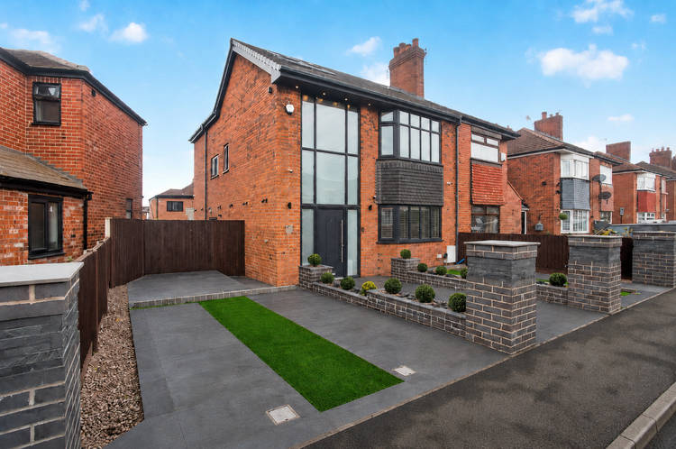 5 bedroom semi-detached house