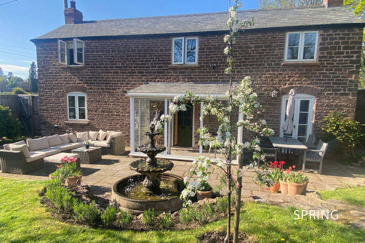 4 bedroom detached house