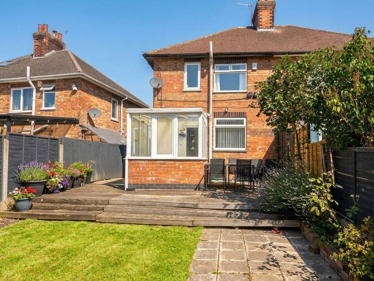 3 bedroom semi-detached house