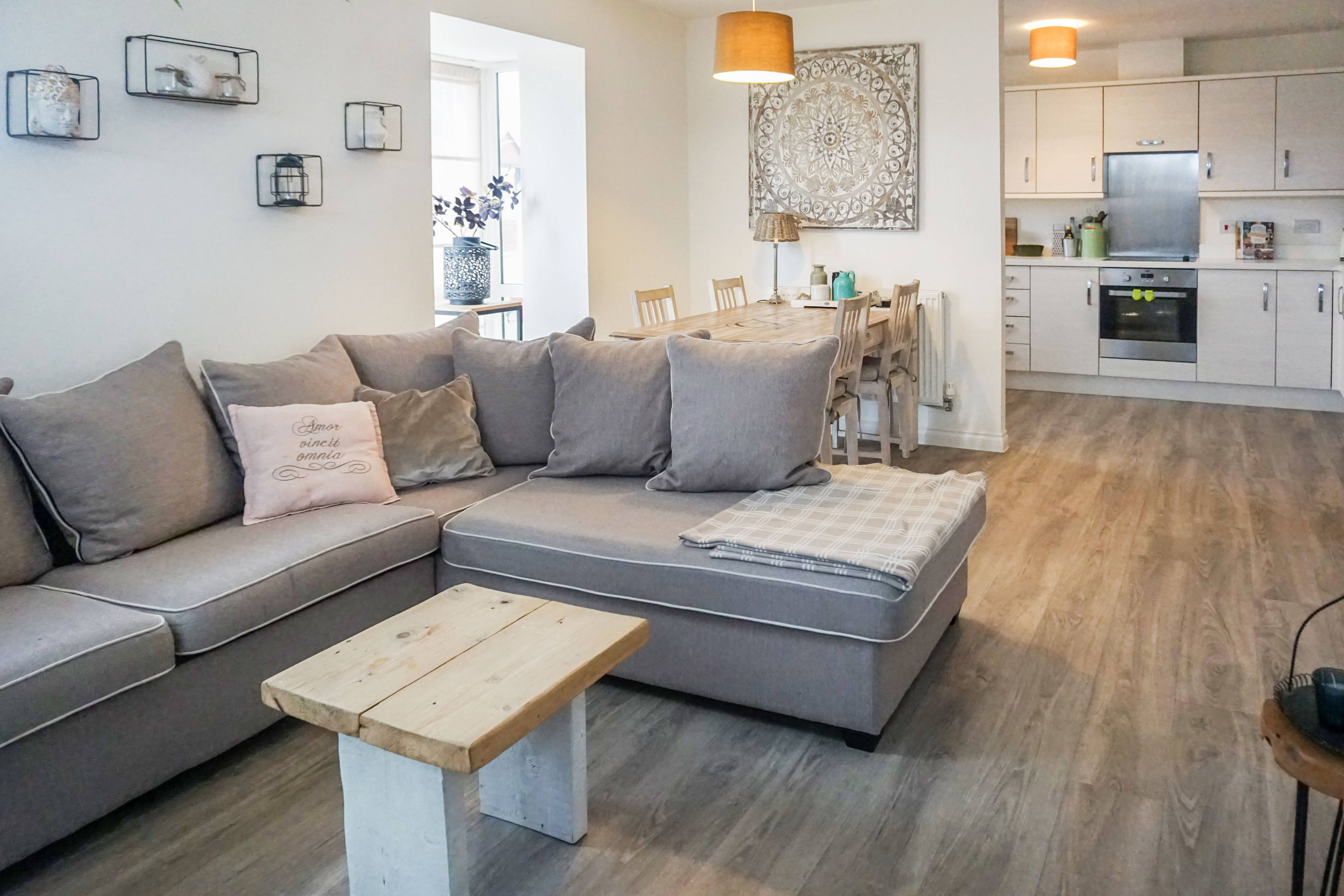 Lounge/Dining Room