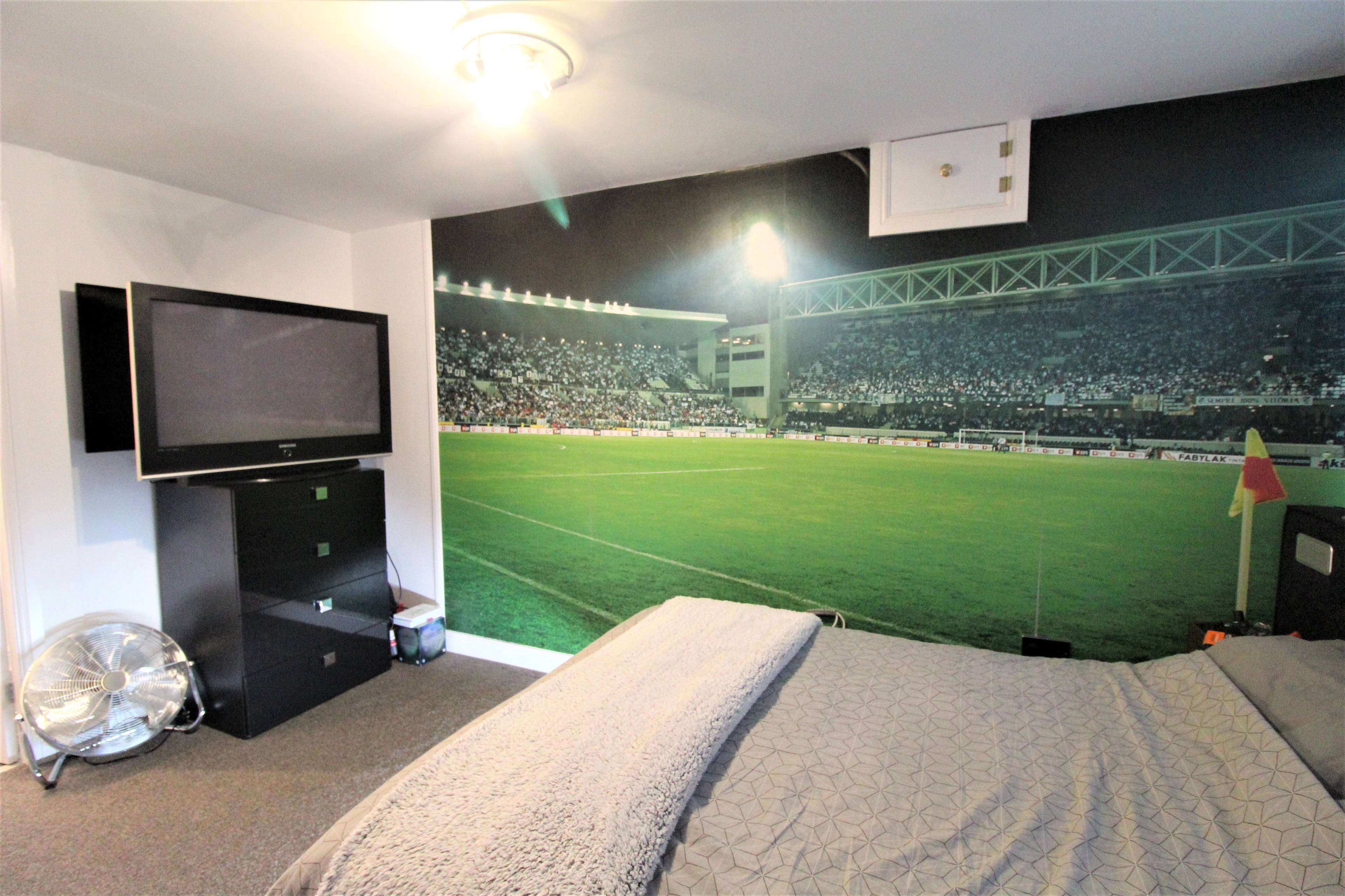 Bedroom 5/Games Room
