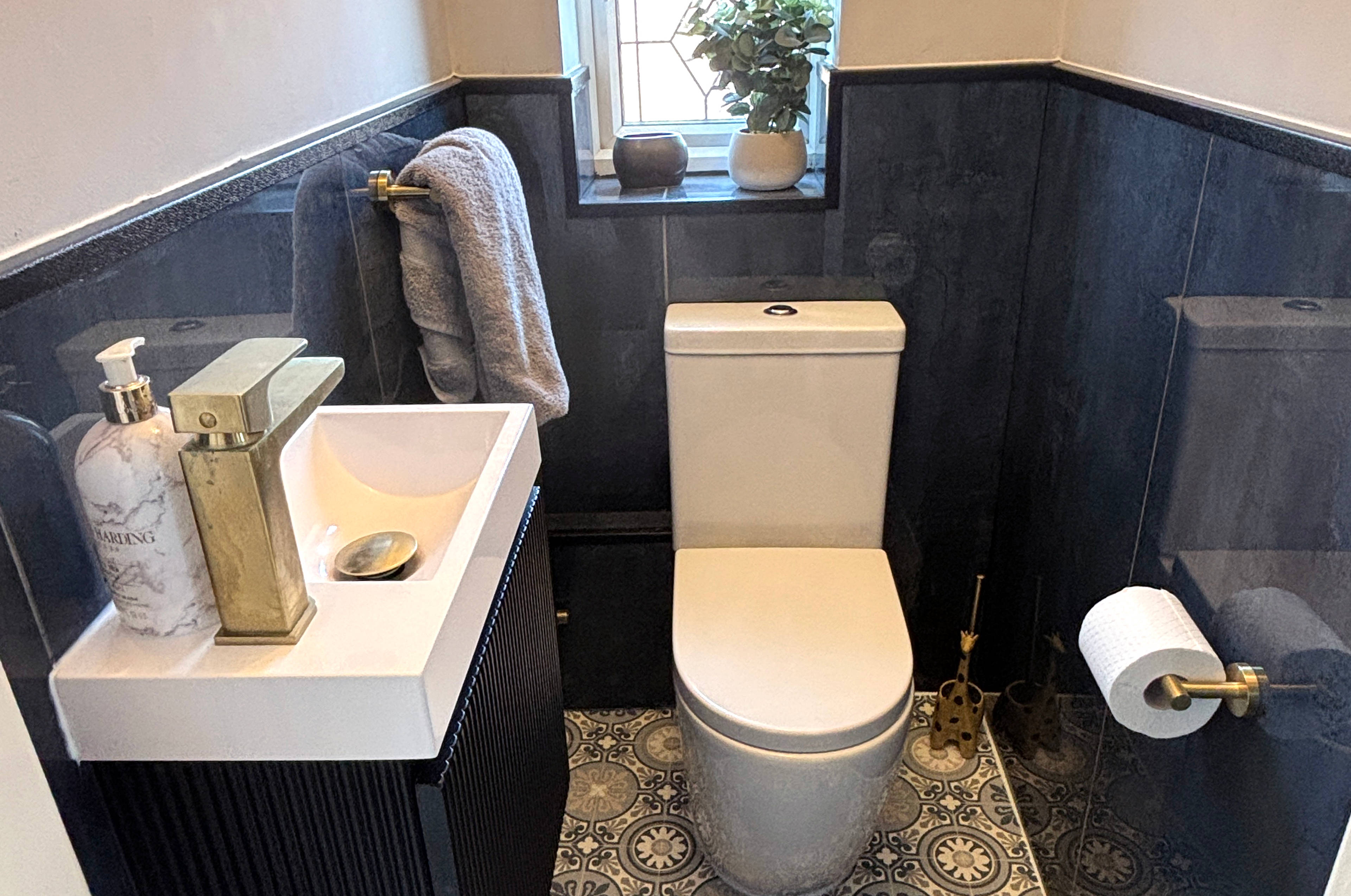 Downstairs Cloakroom