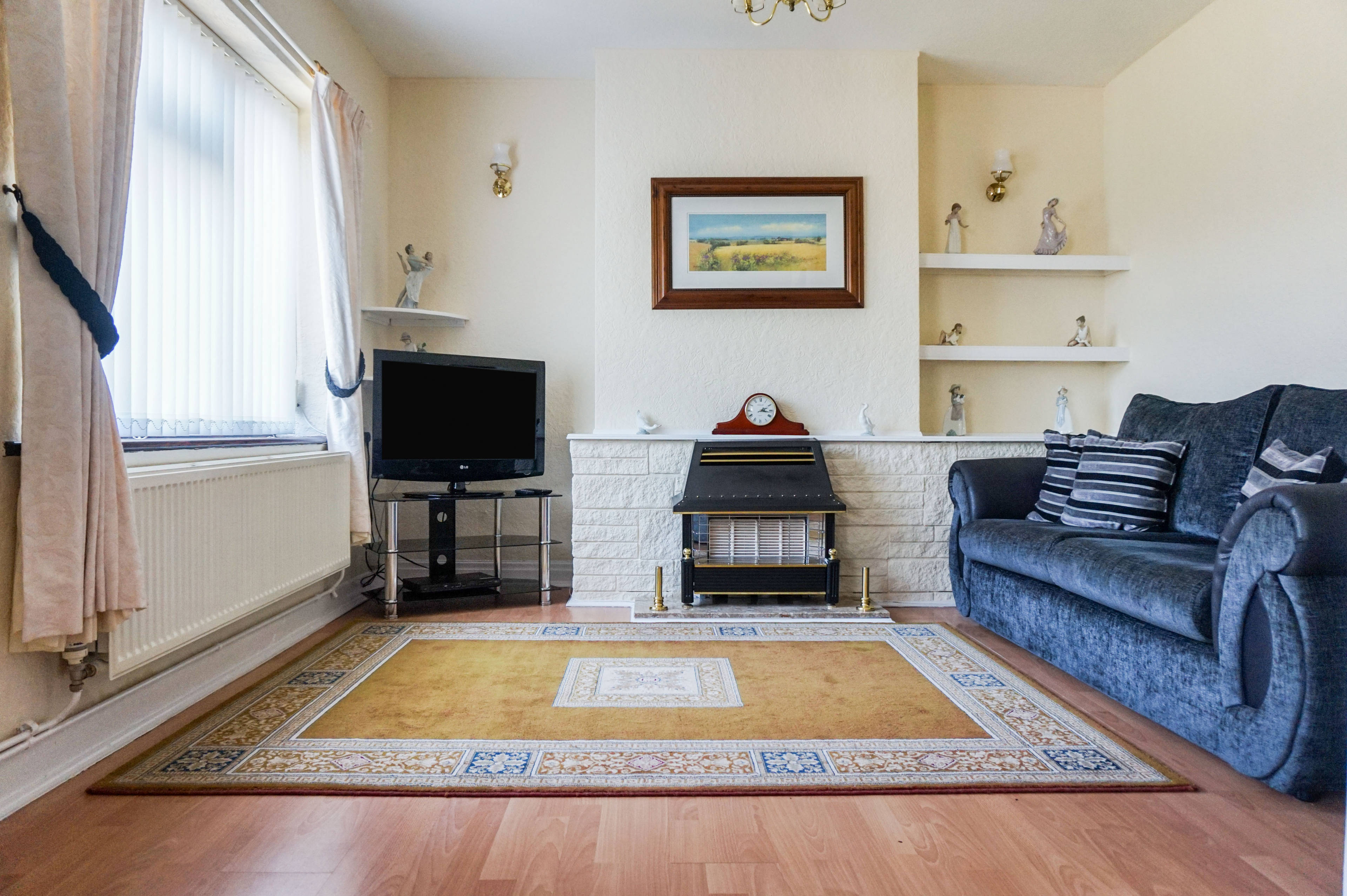 Lounge/Dining Room