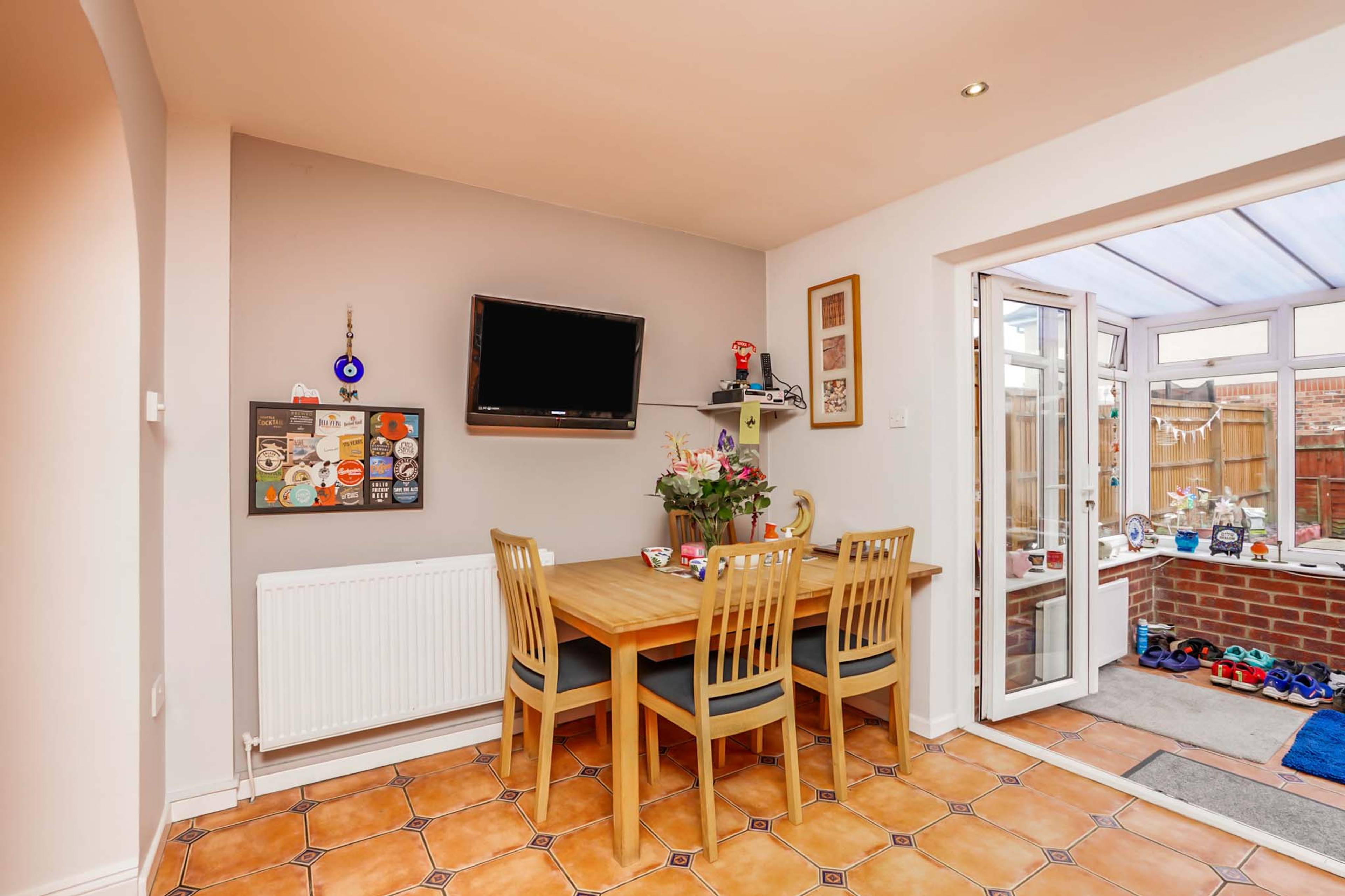 Kitchen/Dining Room