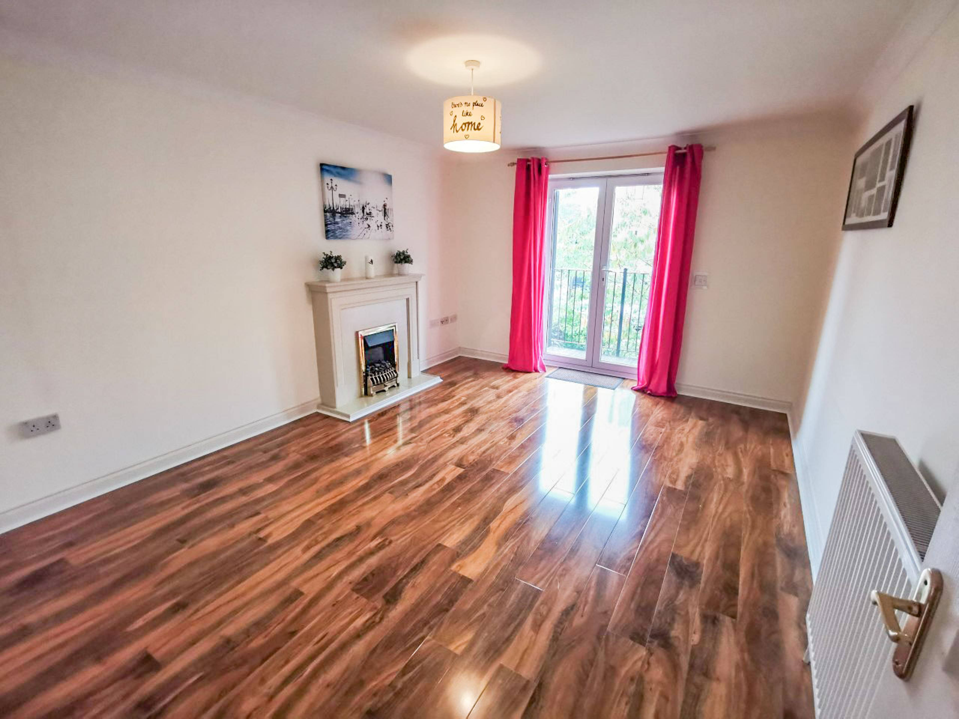 Lounge/Dining Room
