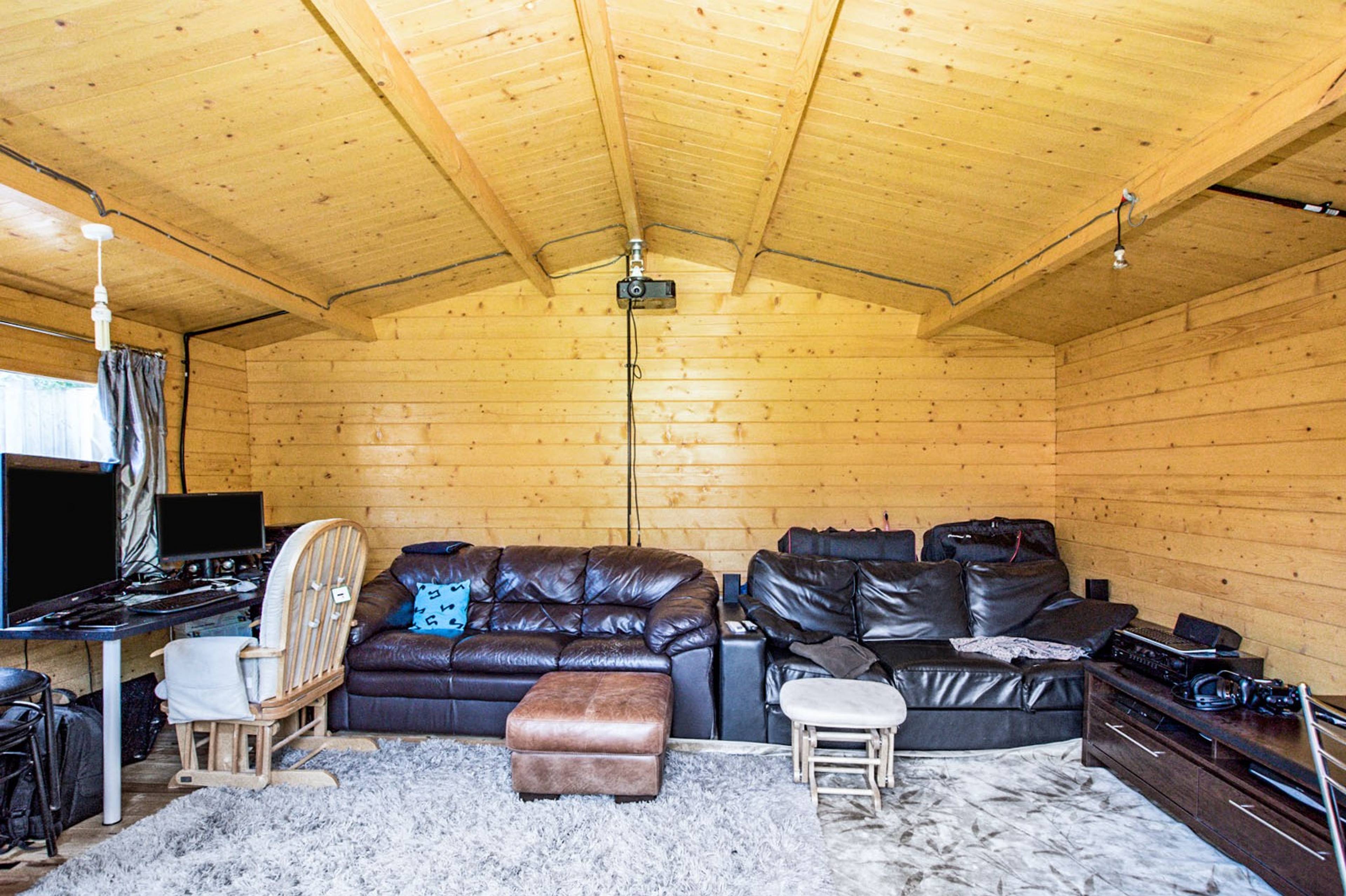 Log Cabin