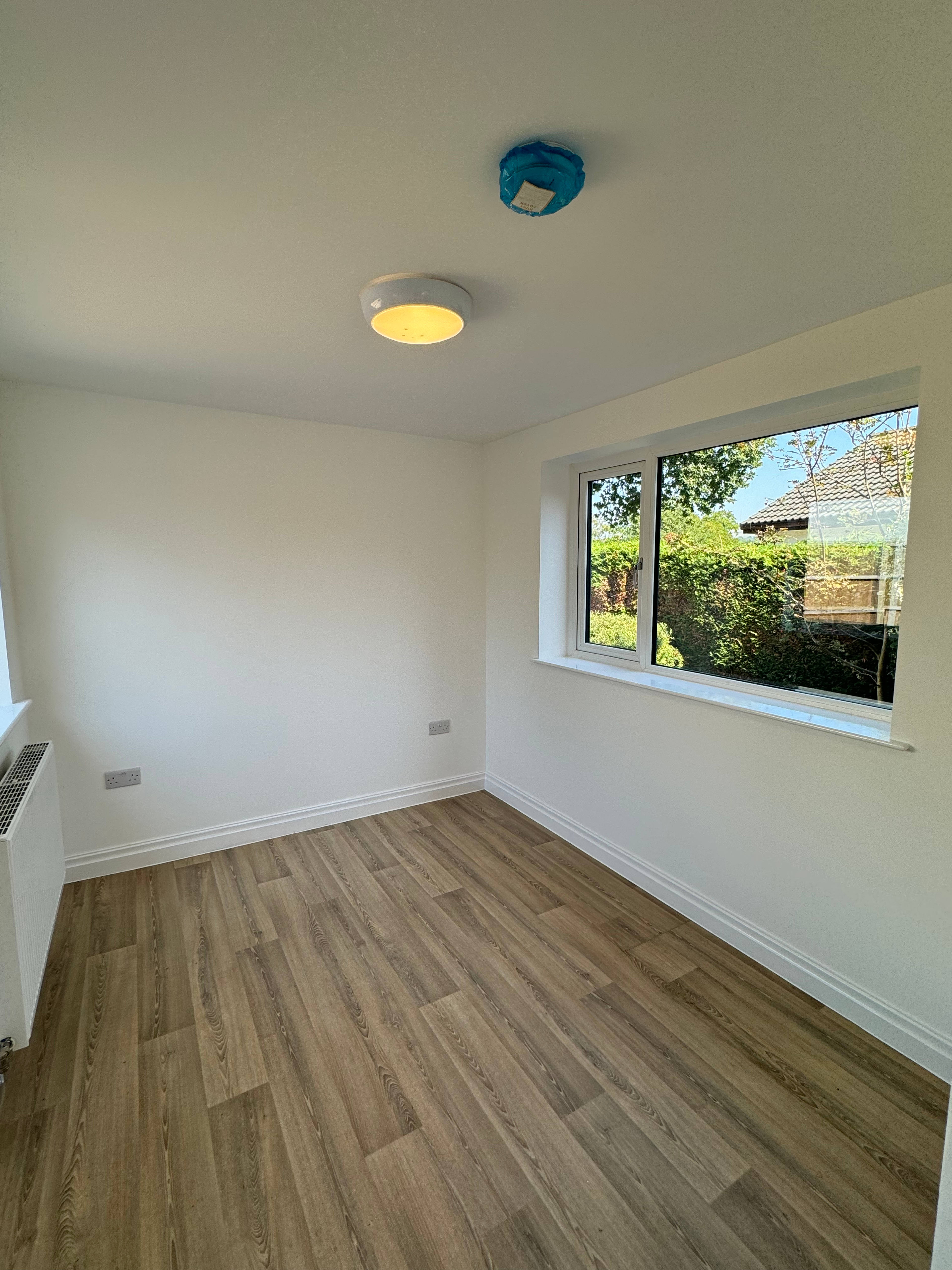 Bed 3 / Dining Room