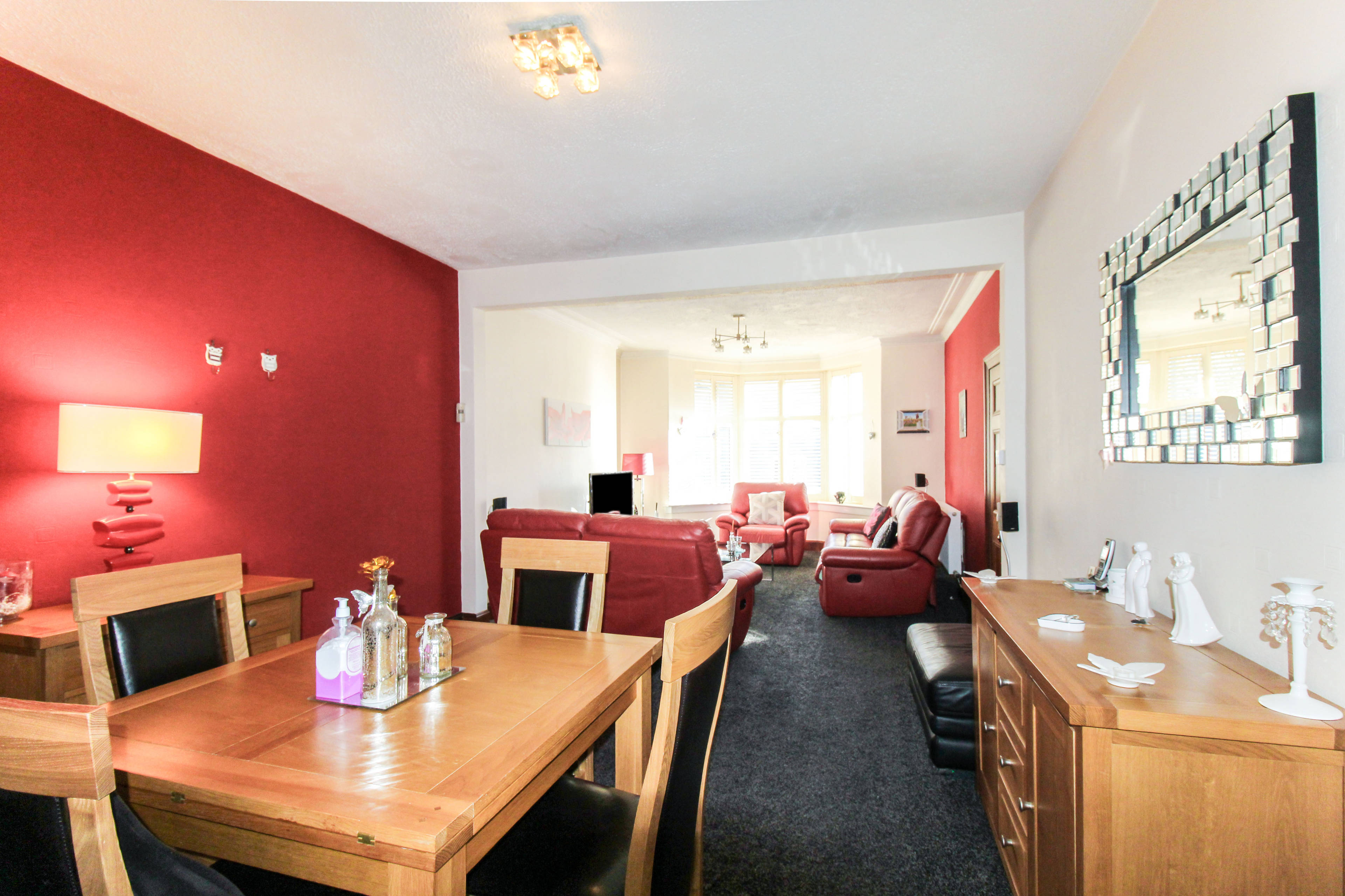 Lounge/Dining Room