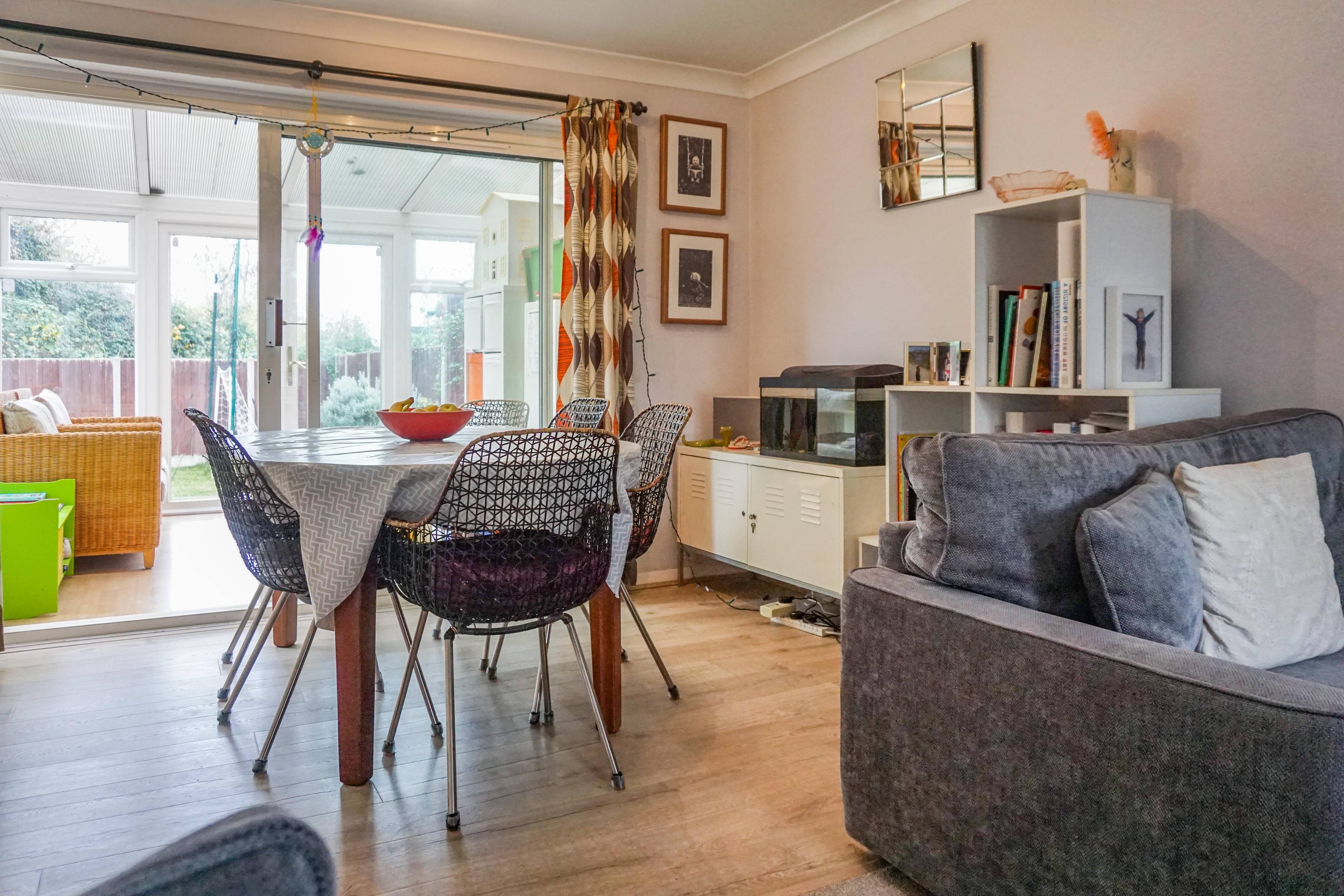 Lounge/Dining Room