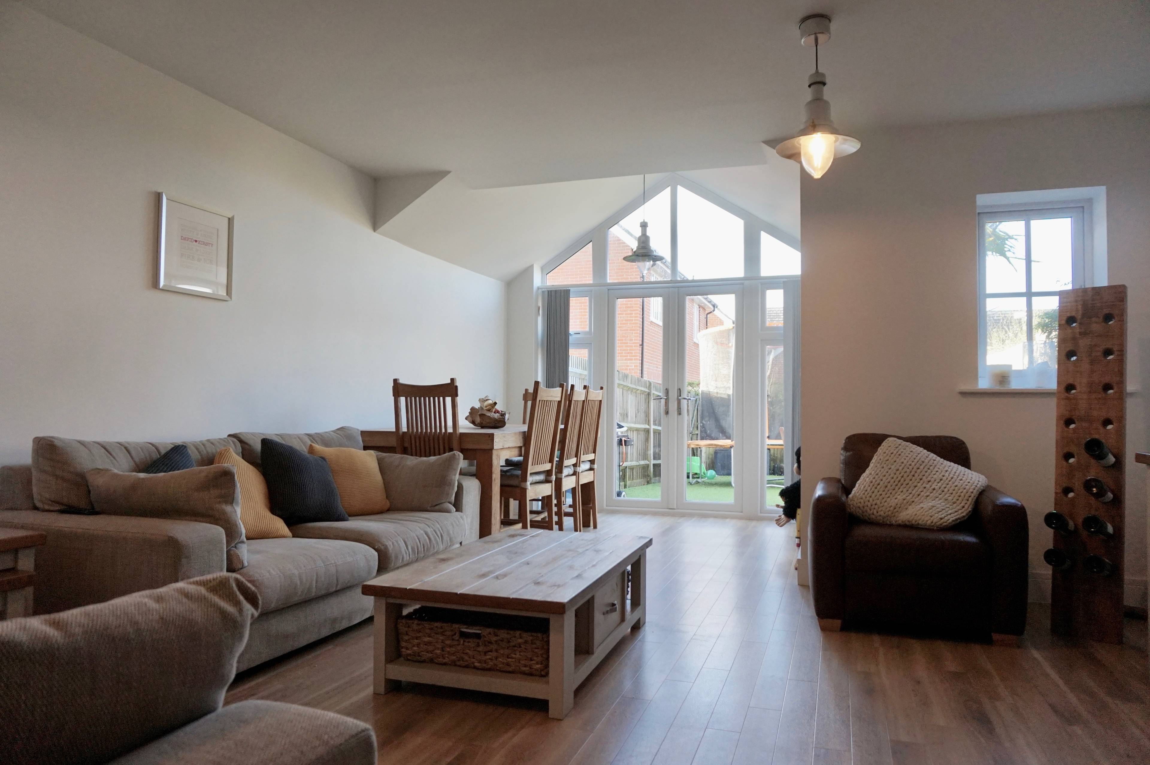 Lounge/Dining Room