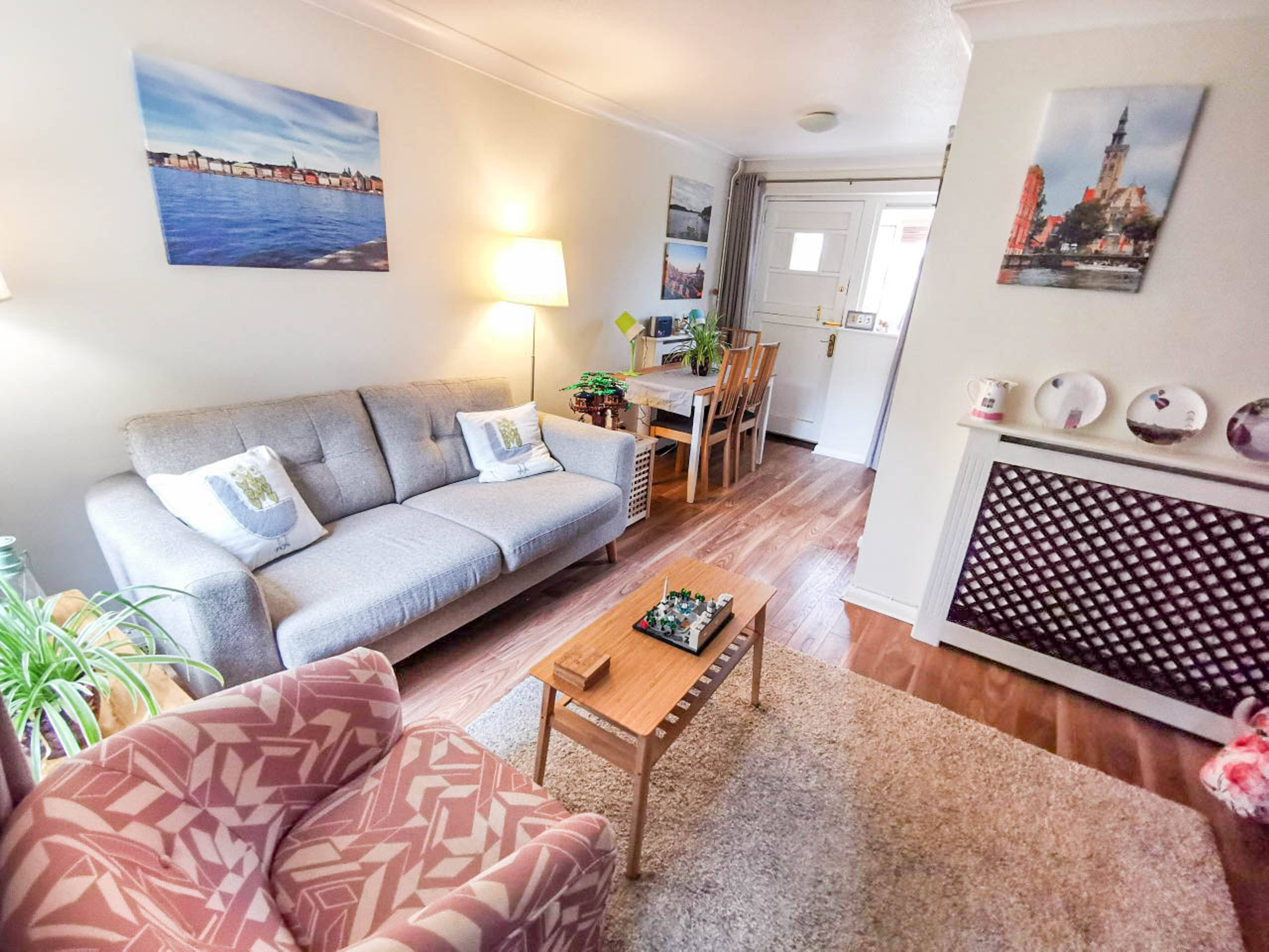 Lounge/Dining Room