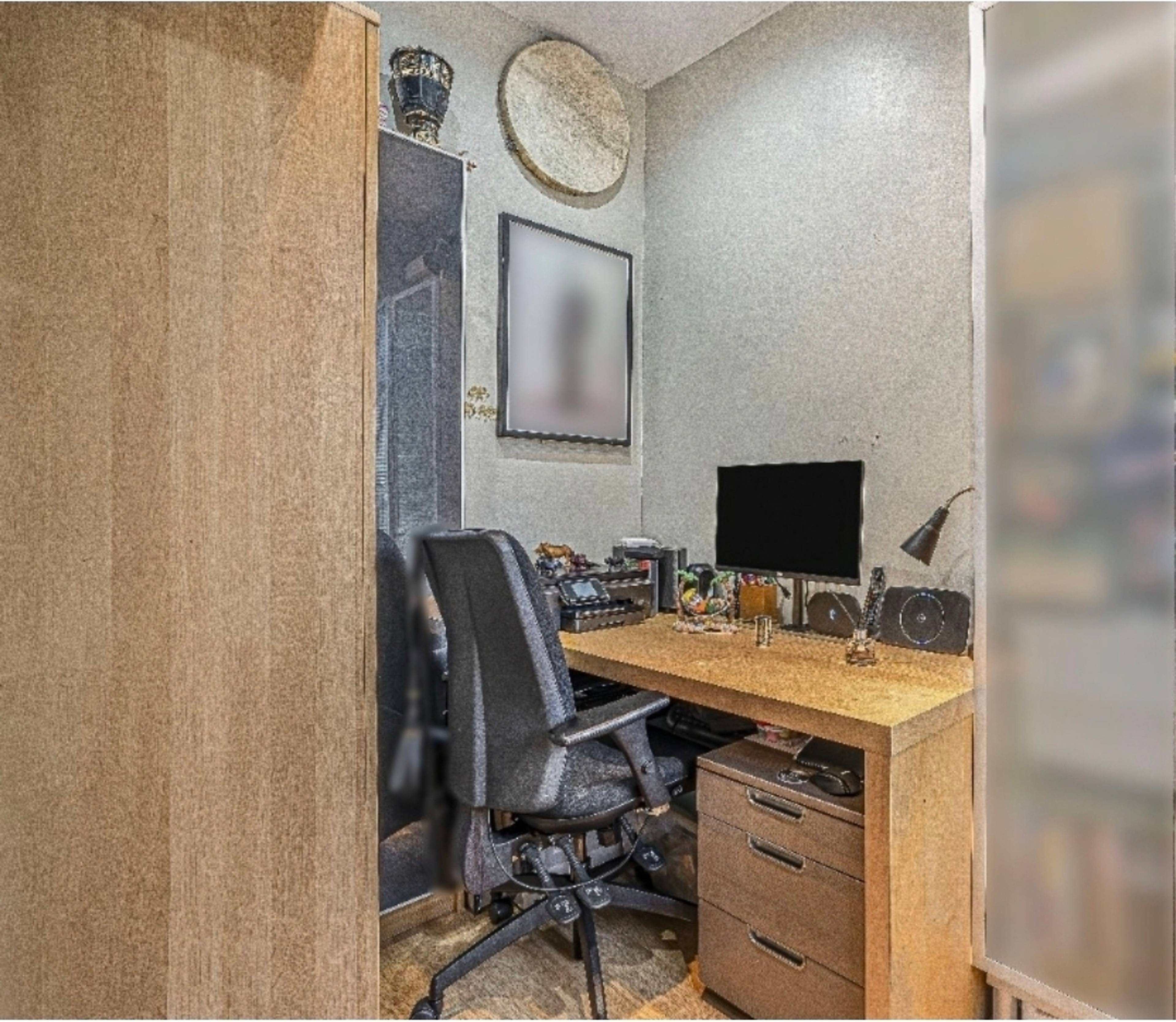Bedroom Six / Study