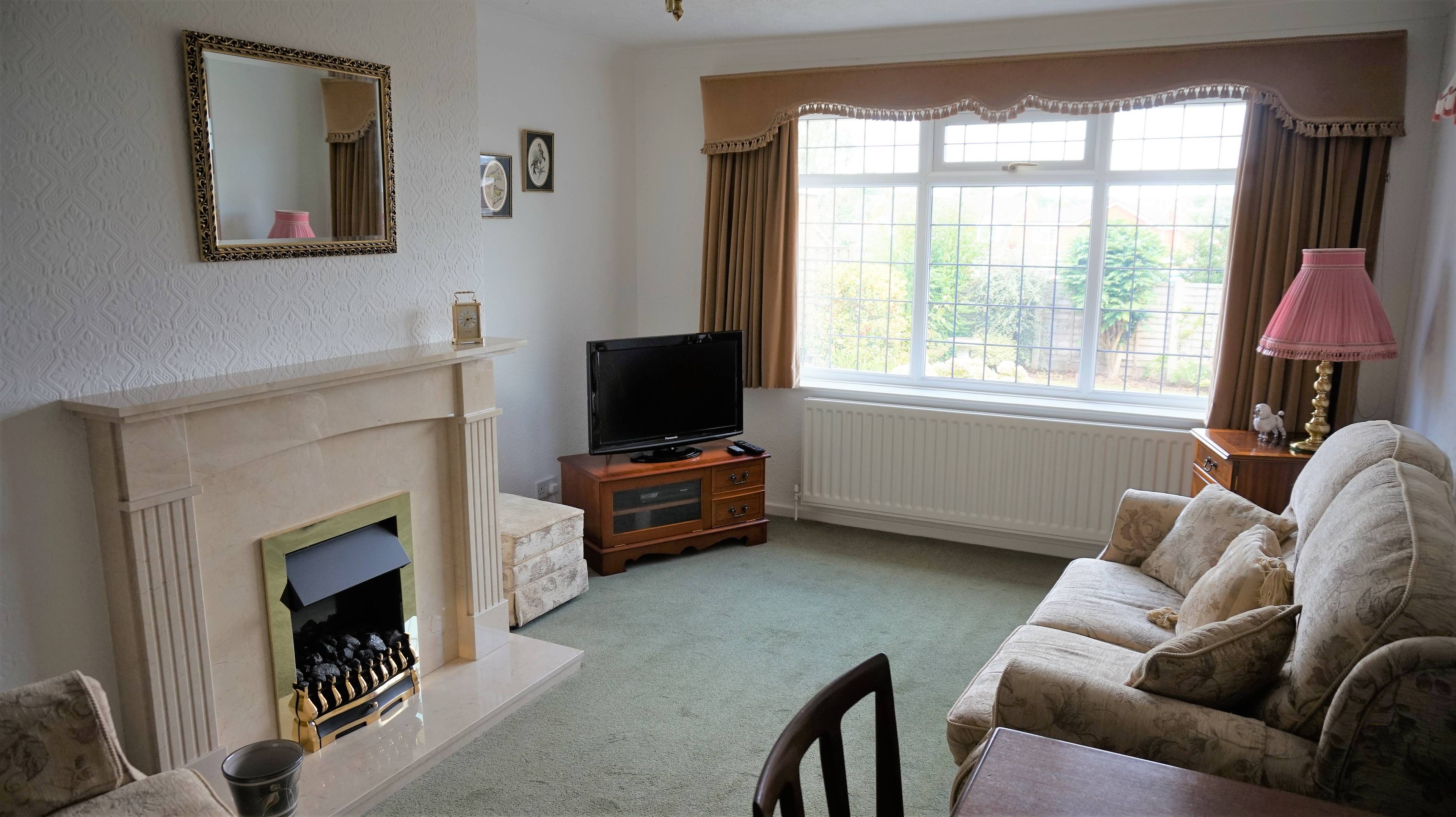 Lounge/Dining Room