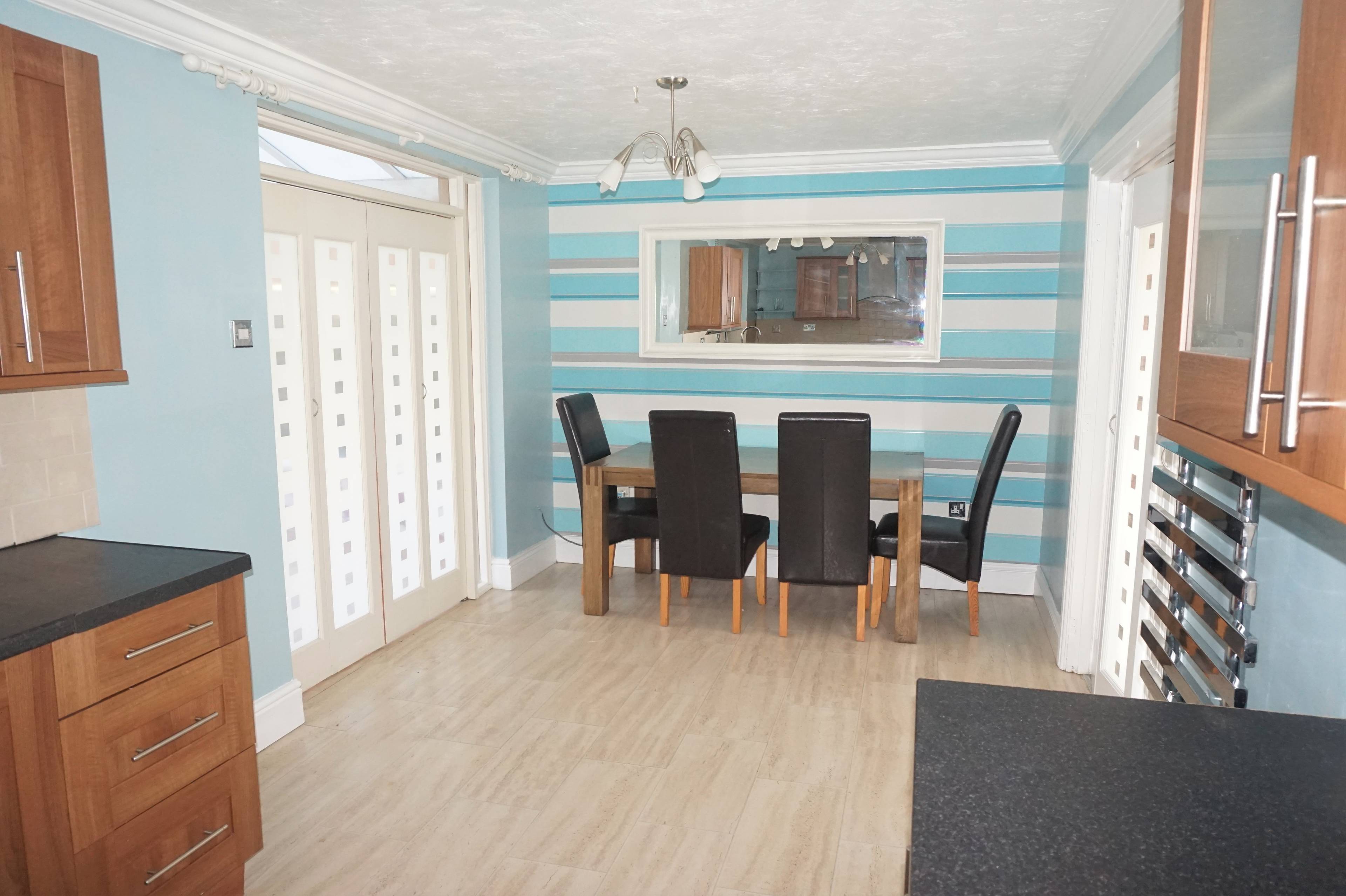 Kitchen / Diner
