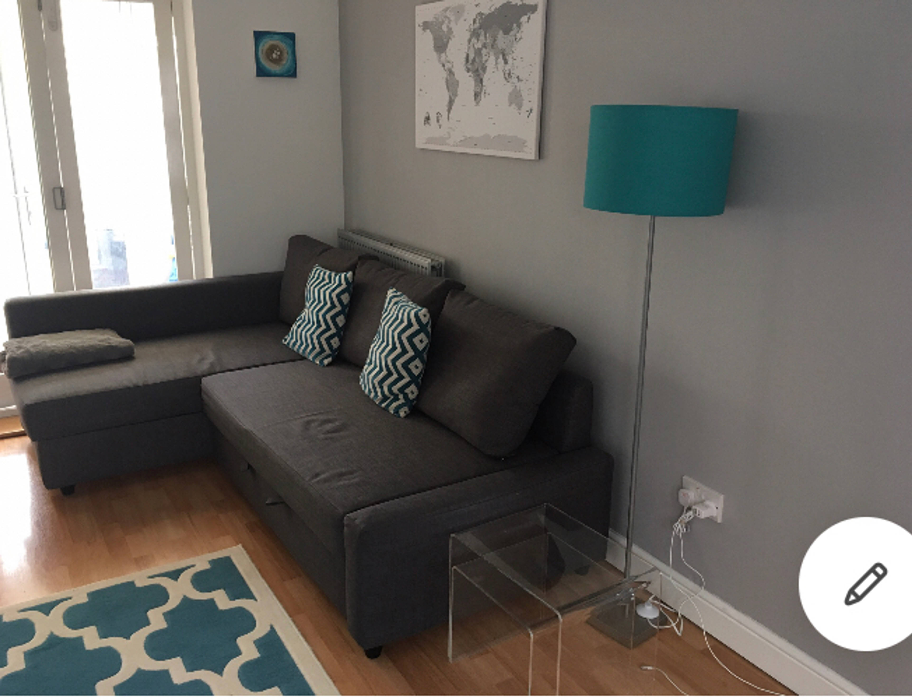 Lounge / Kitchen