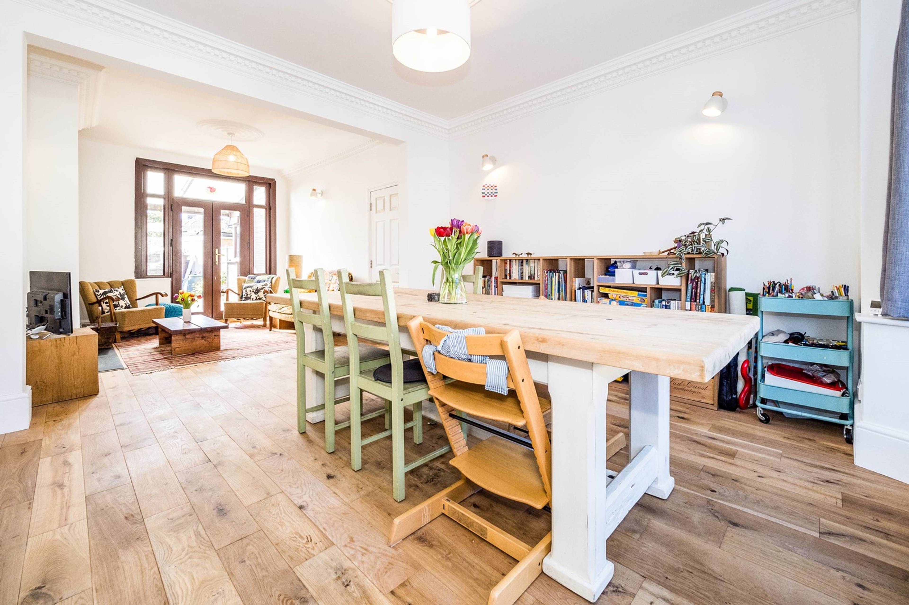 Lounge/Dining Room