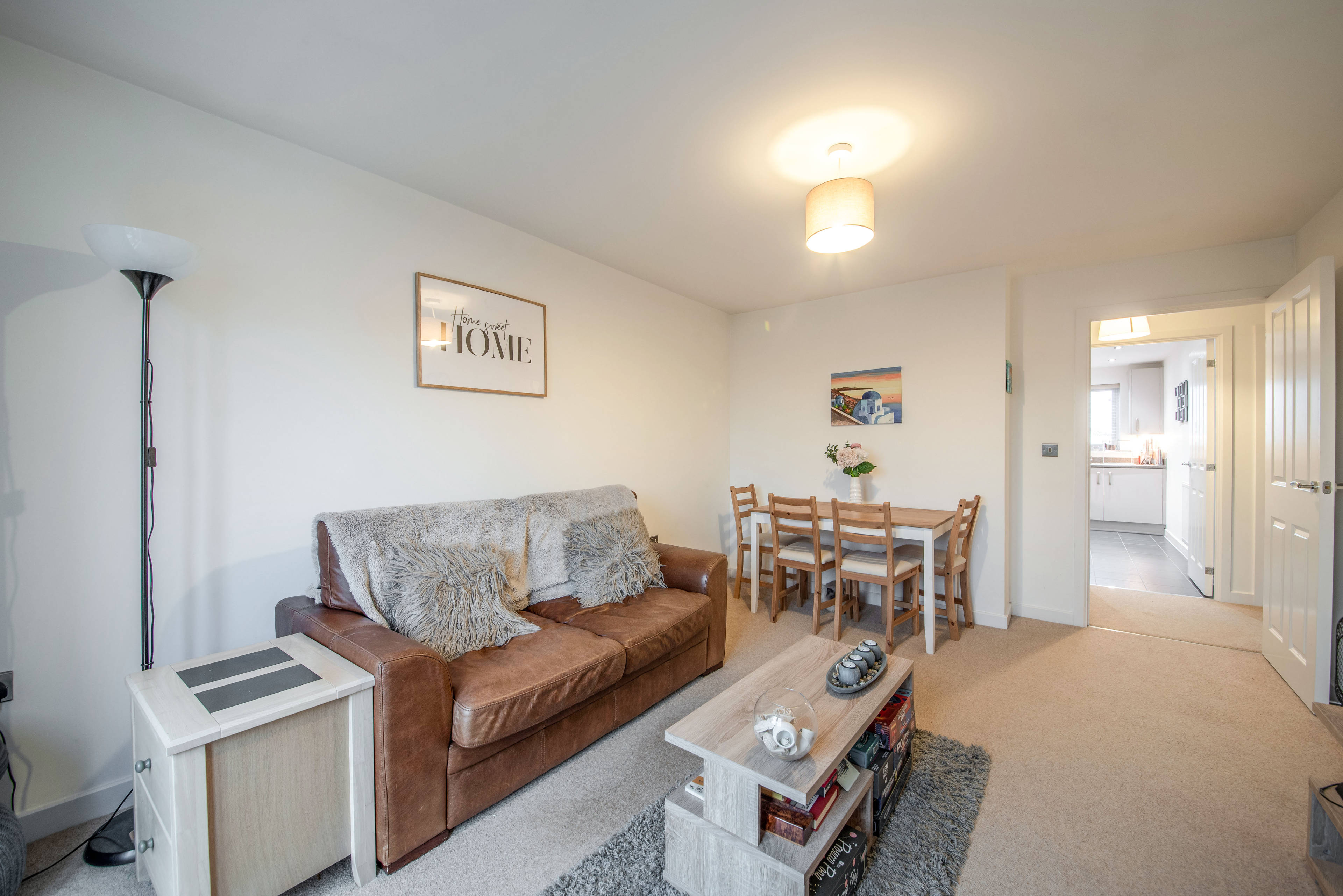 Lounge/Dining Room