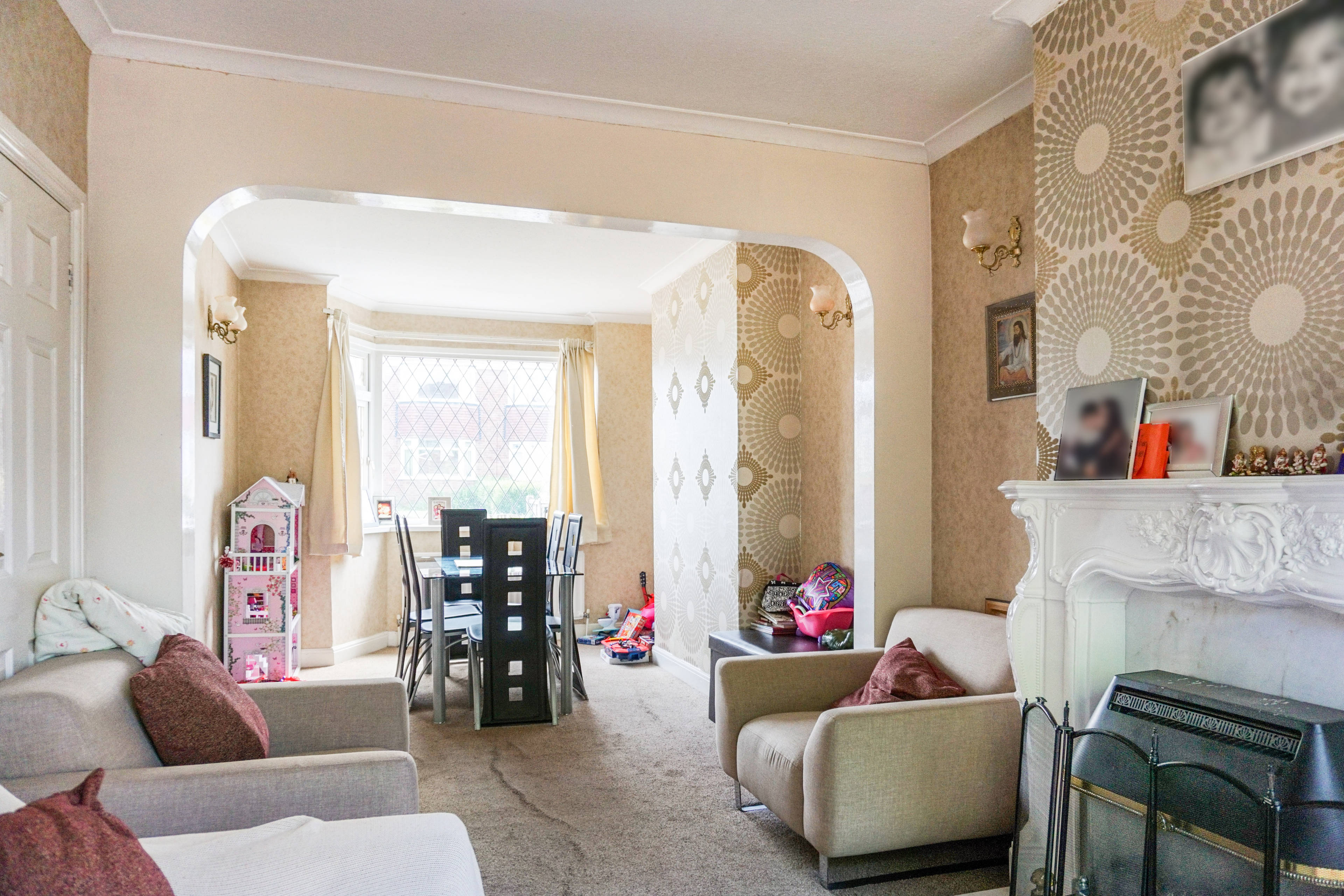 Lounge/Dining Room