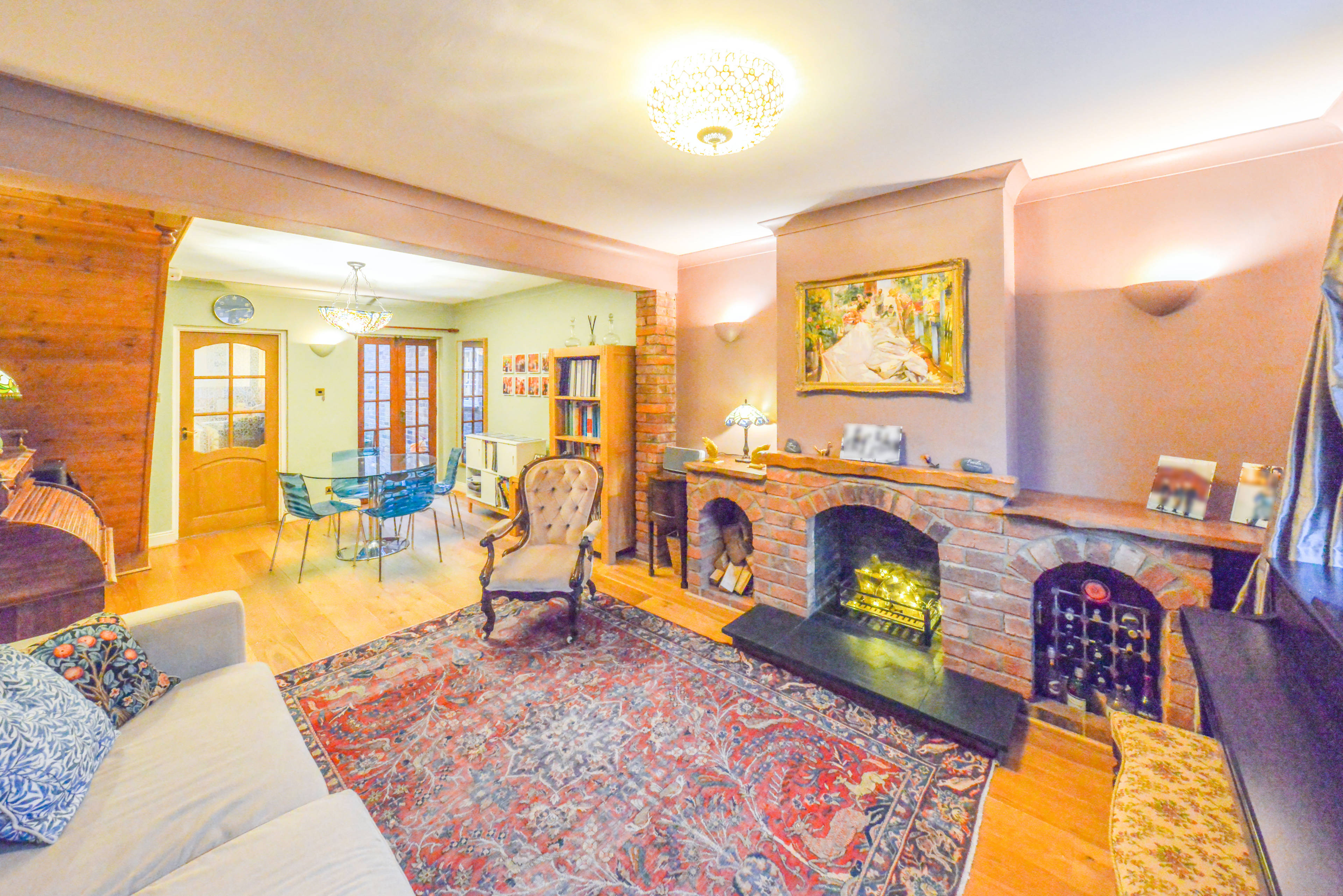 Lounge/Dining Room
