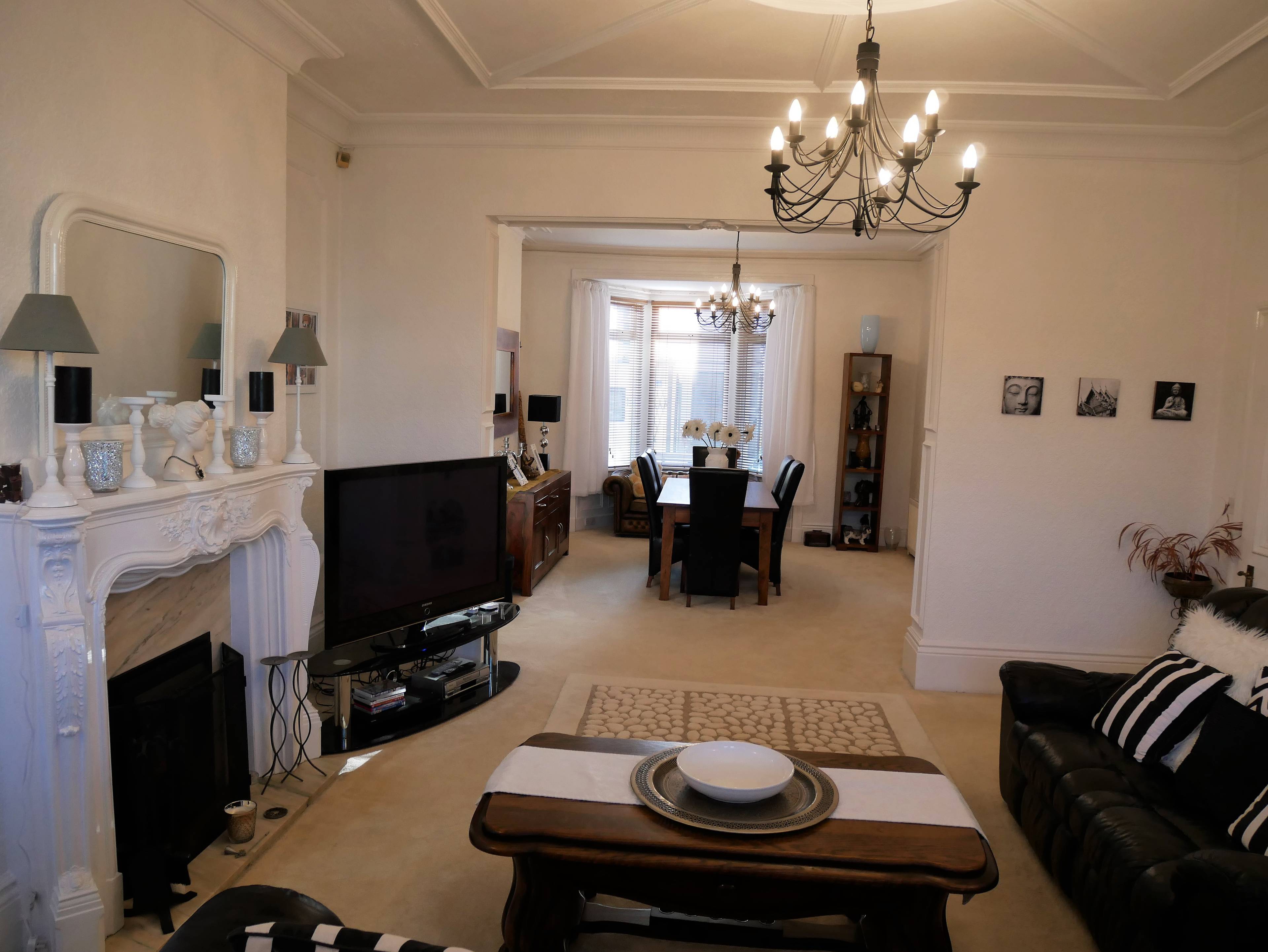 Lounge/Dining Room
