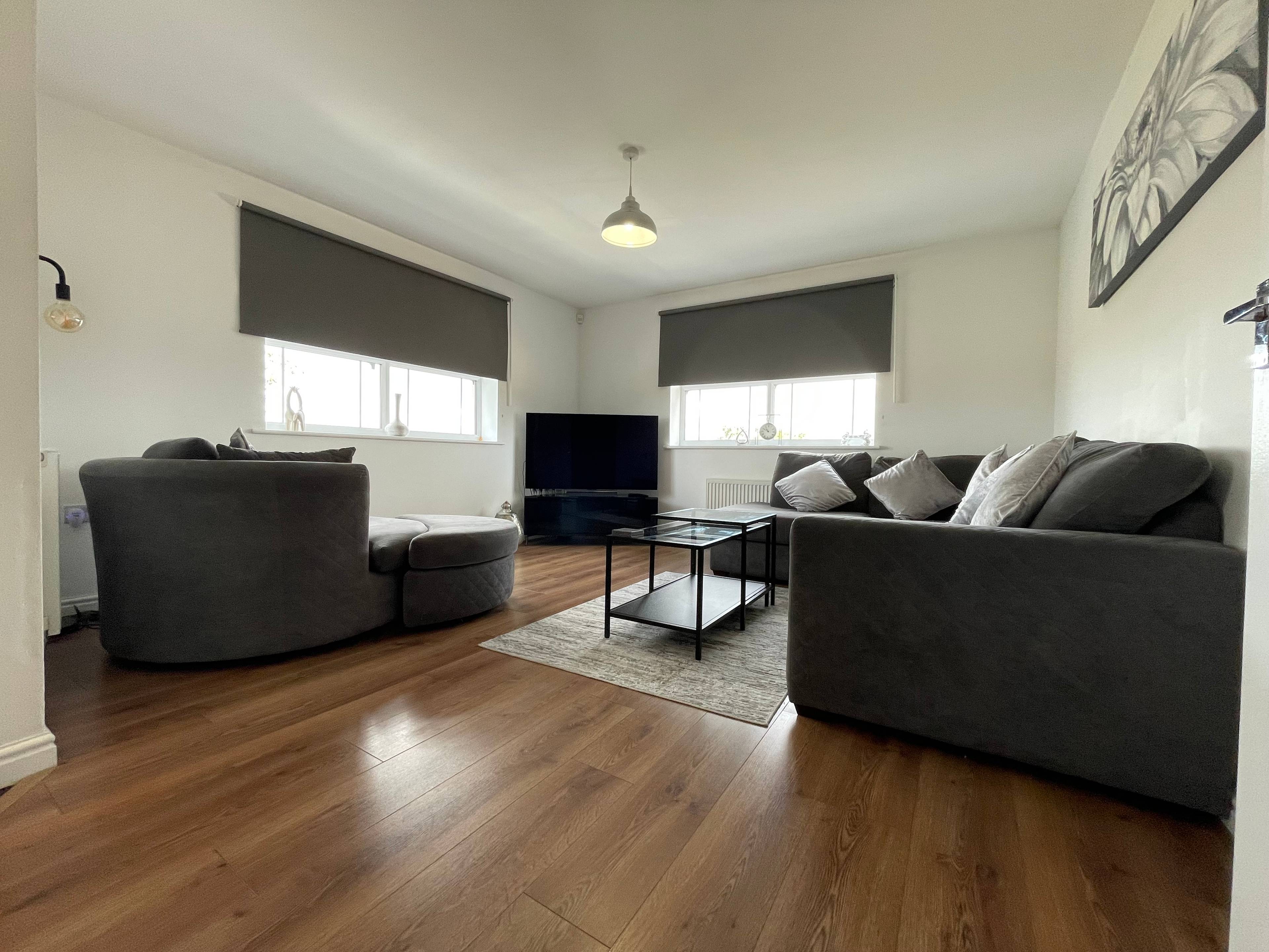Apartment Living Rm
