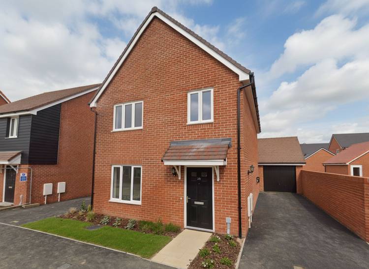 4 bedroom detached house