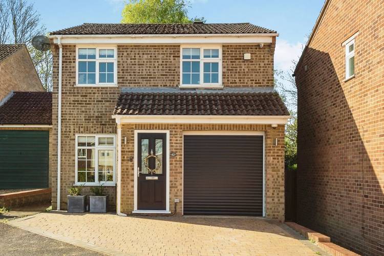 3 bedroom detached house