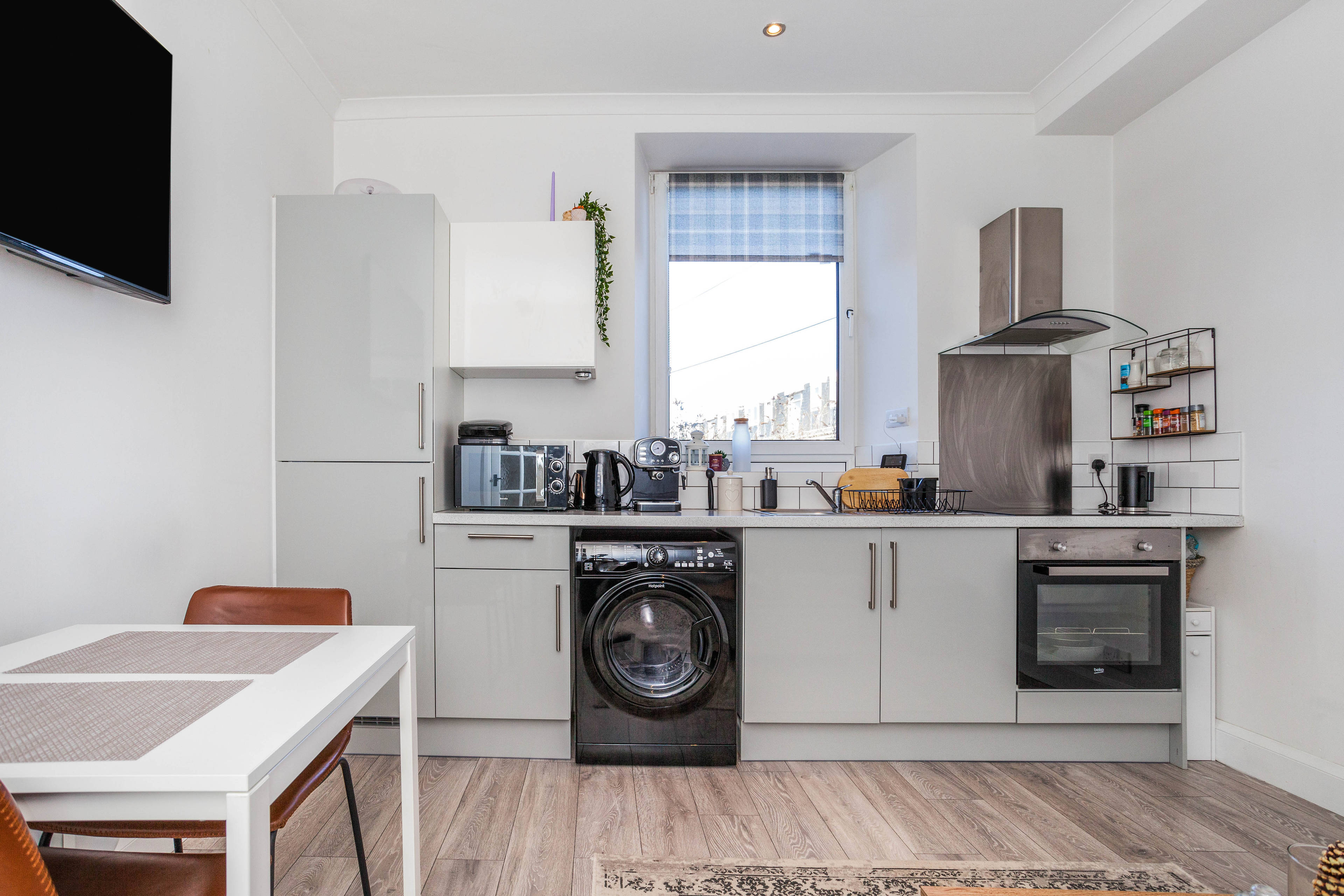 Lounge / Kitchen