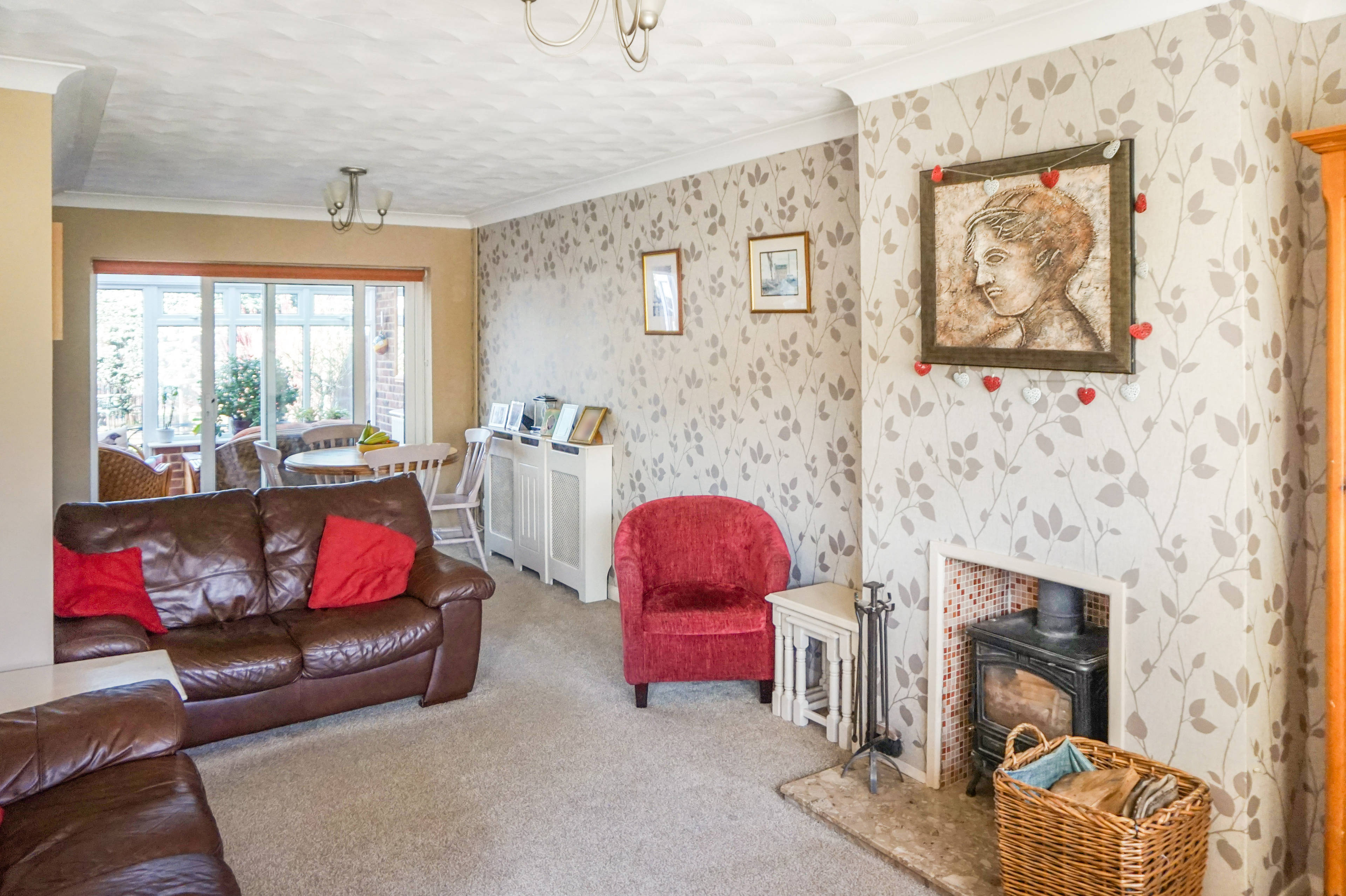 Lounge/Dining Room
