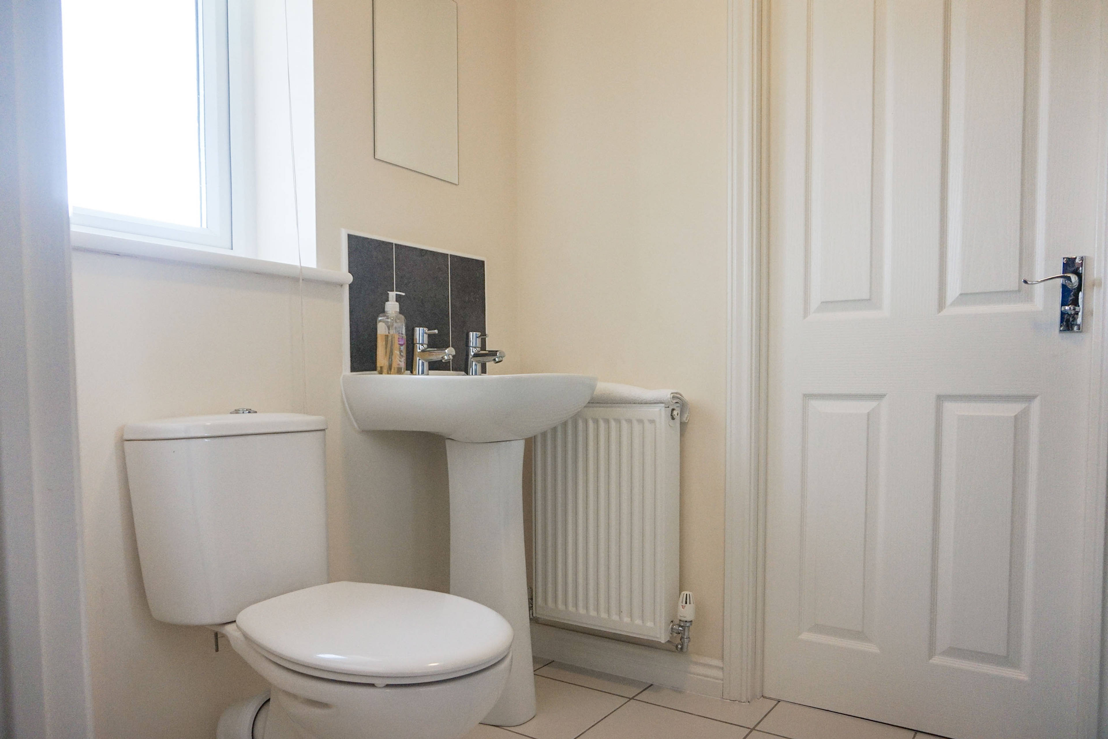 Jack & Jill En-suite