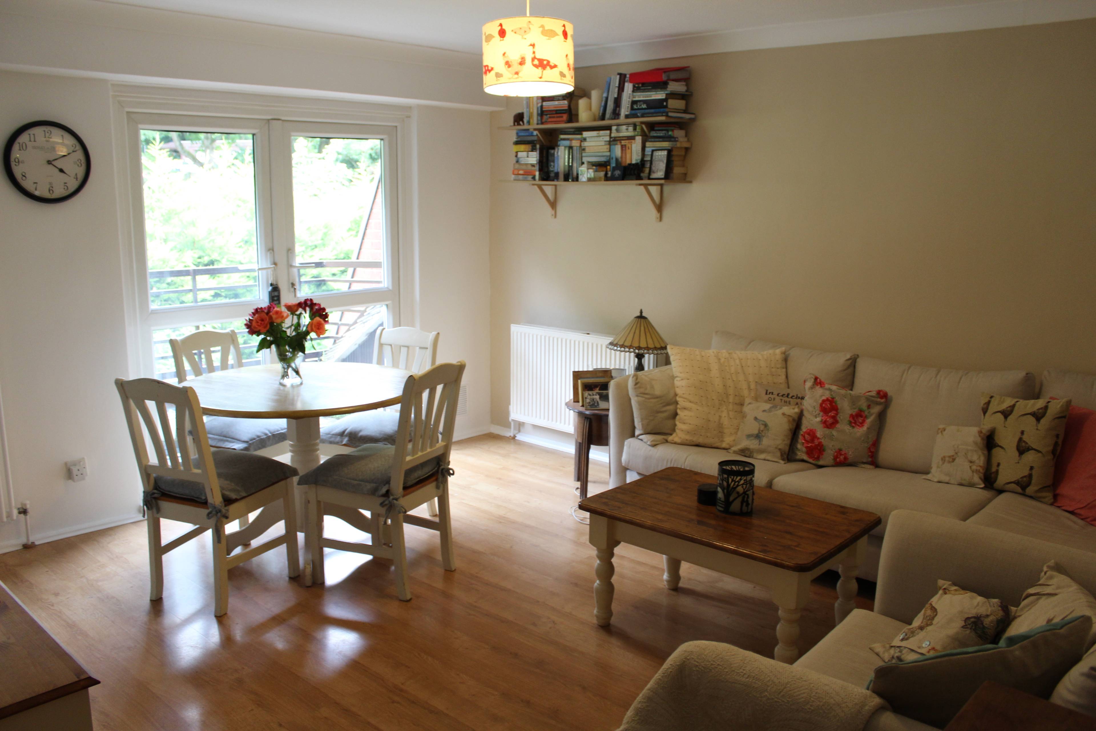 Lounge/Dining Room