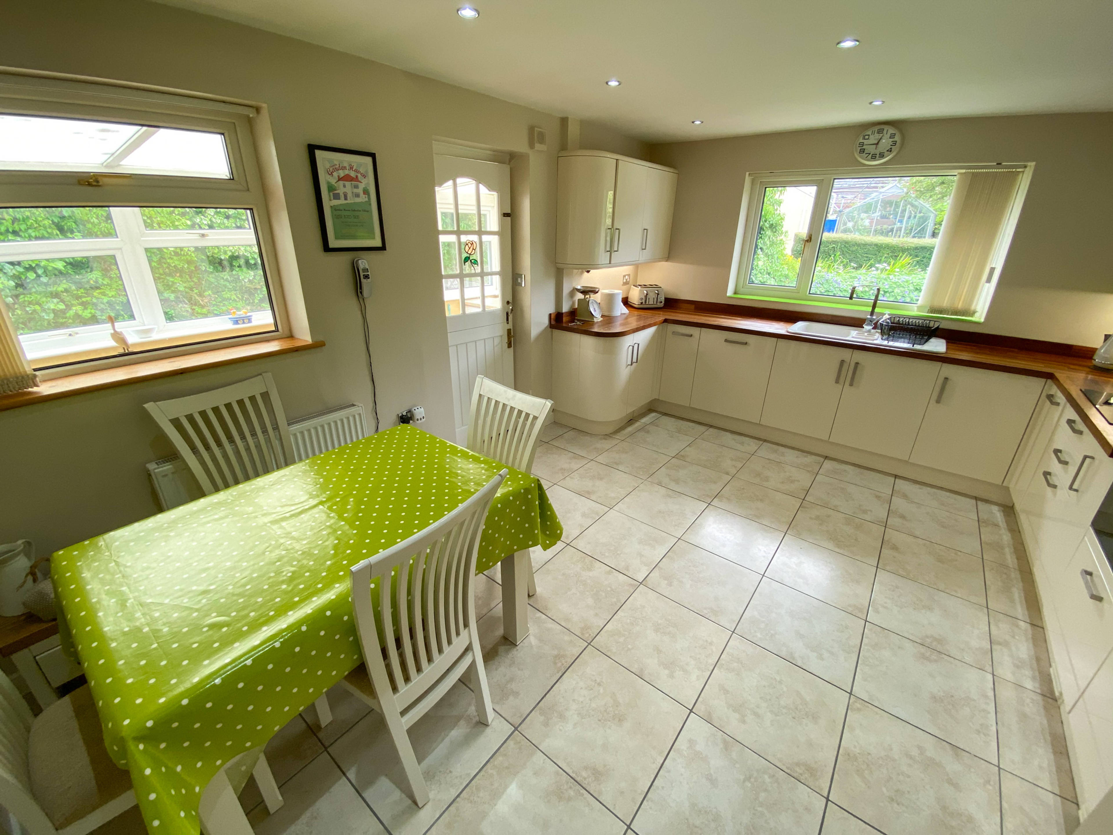 Kitchen/Breakfast