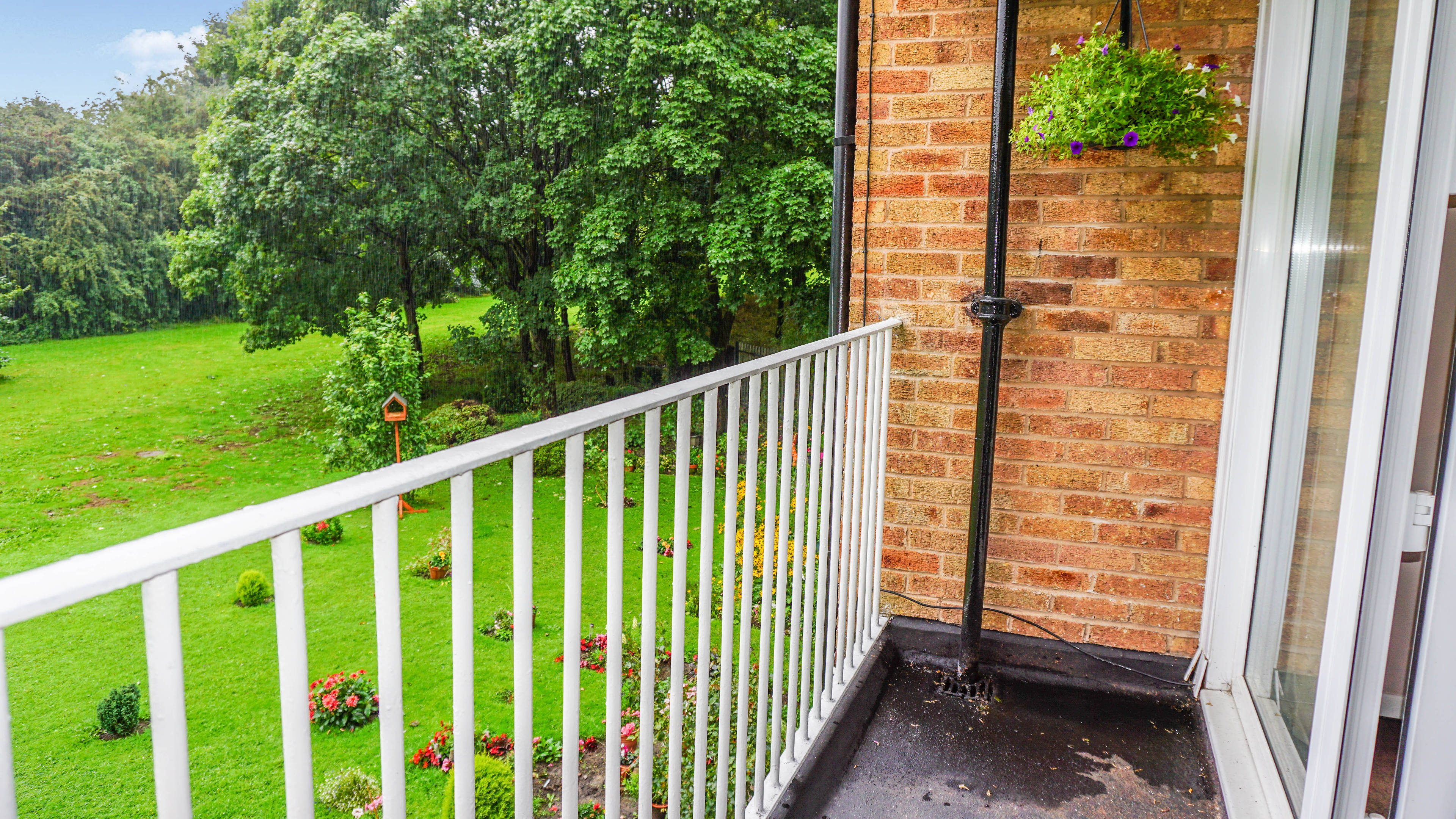 balcony