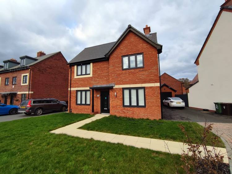 4 bedroom detached house