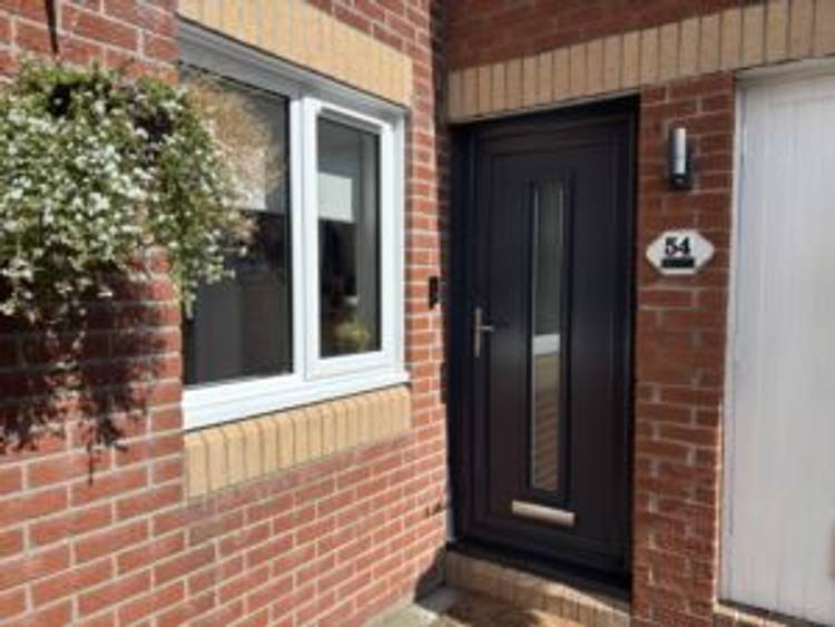 2 bedroom ground floor maisonette