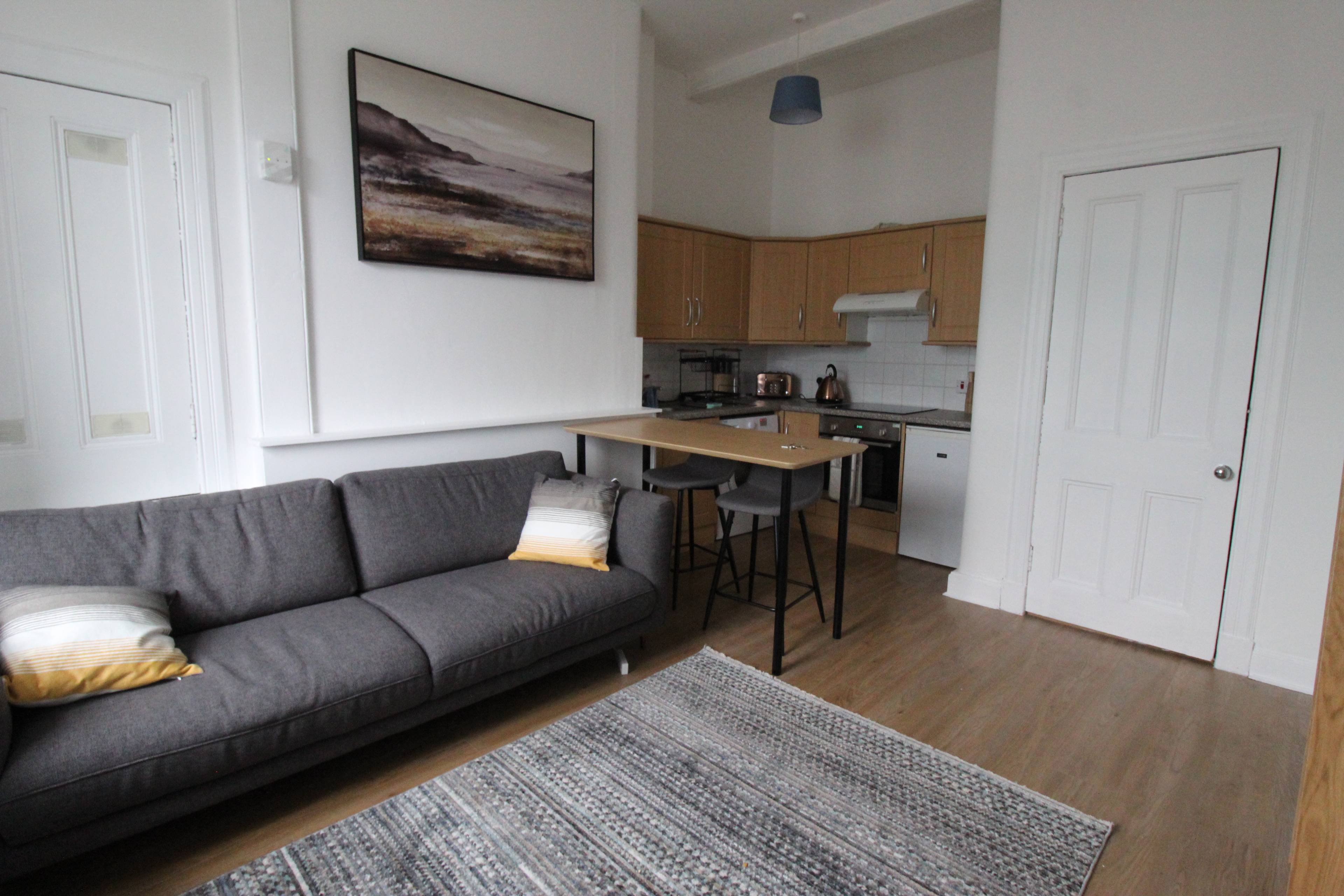 Lounge / Kitchen