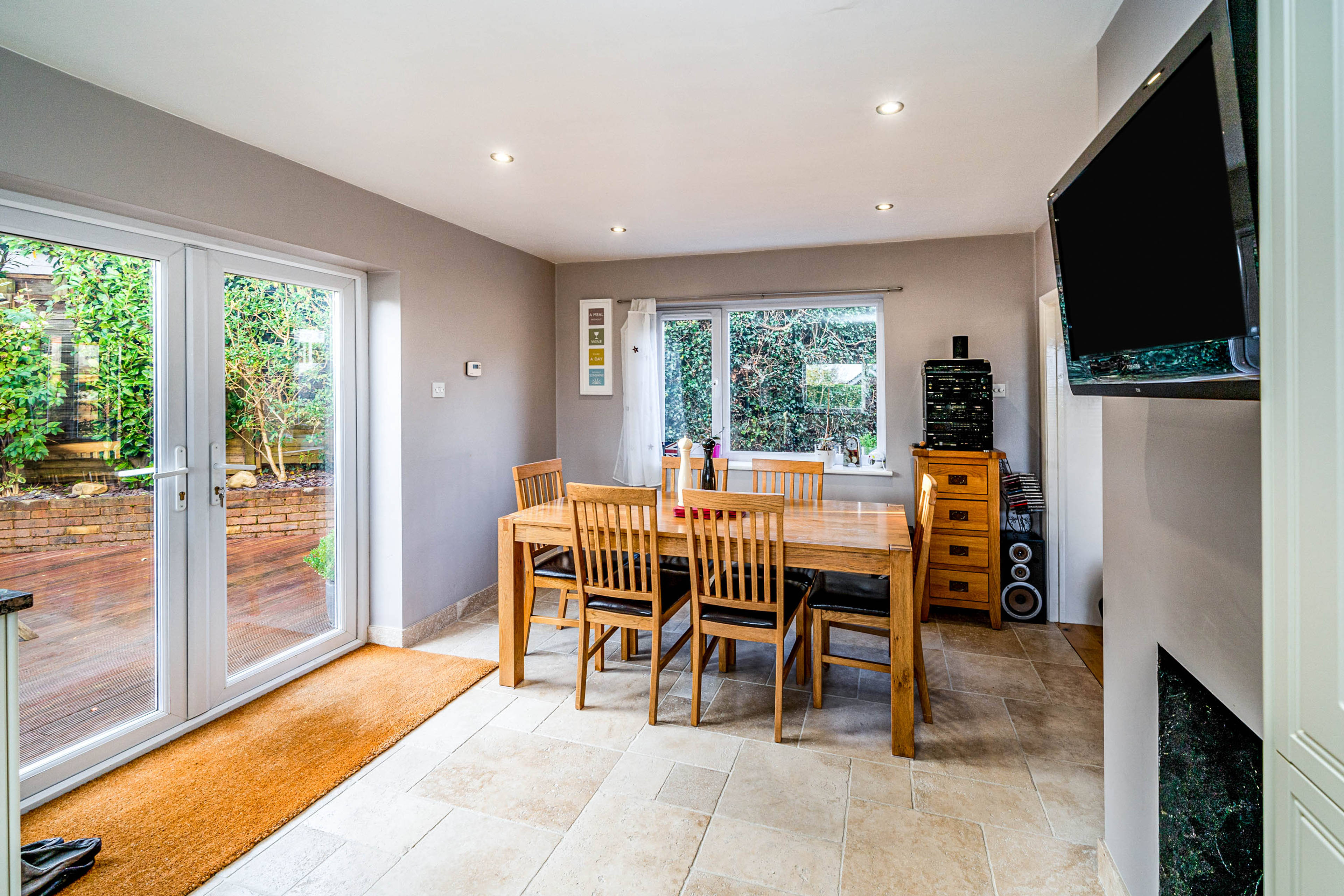 Kitchen/Dining Room