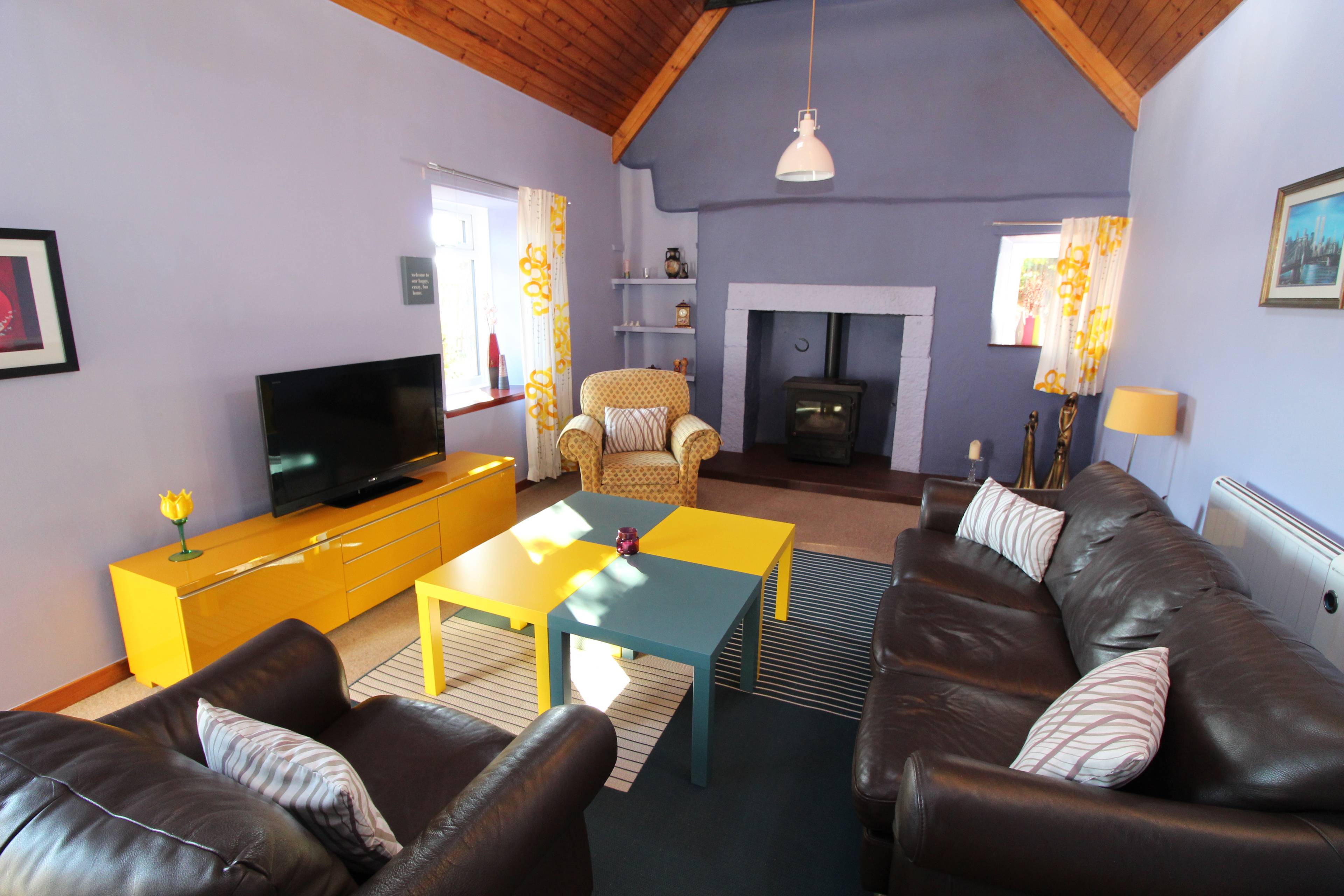 Lounge/Dining Room
