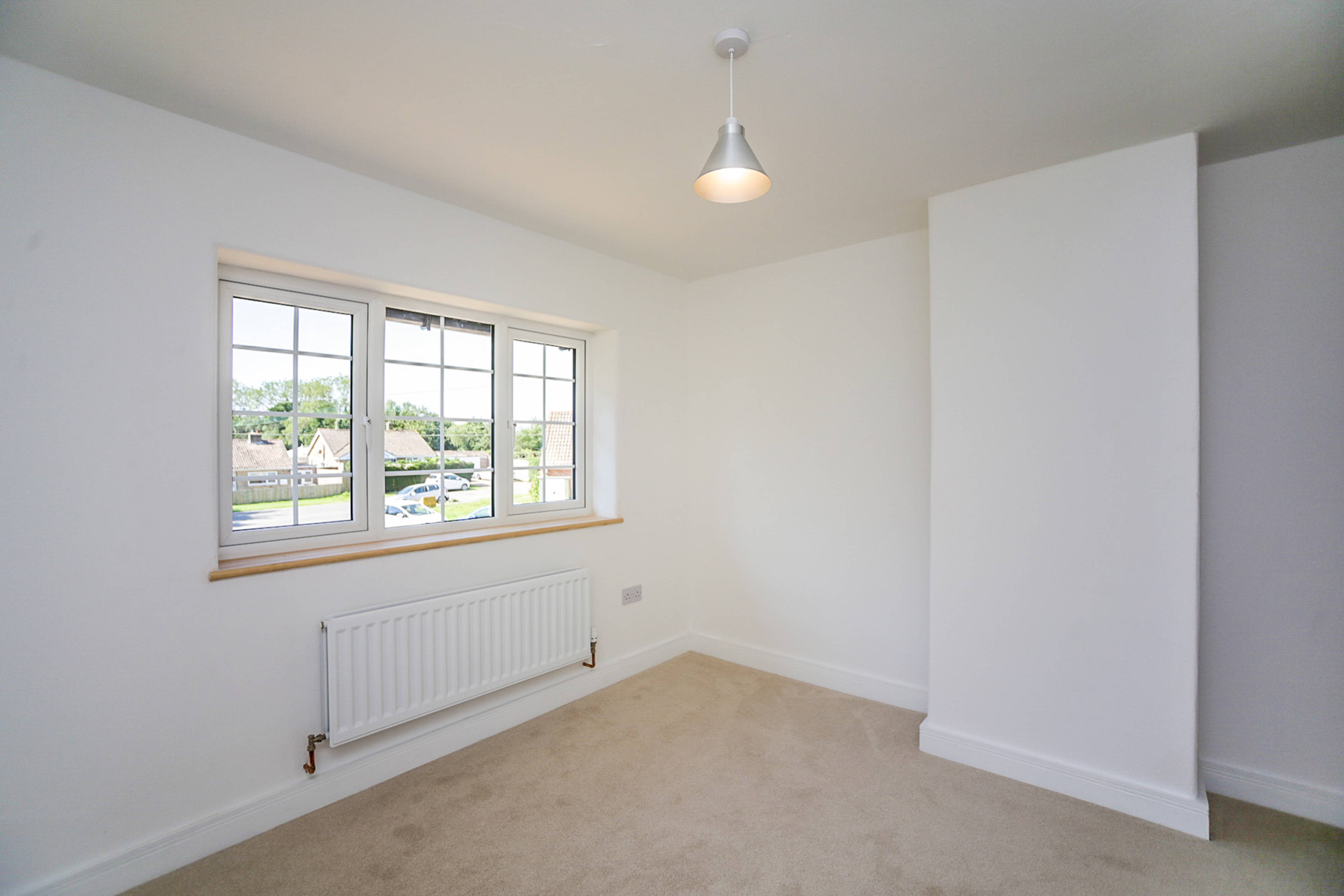 Bed 3 / Dining Room