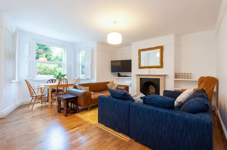 2 bedroom flat