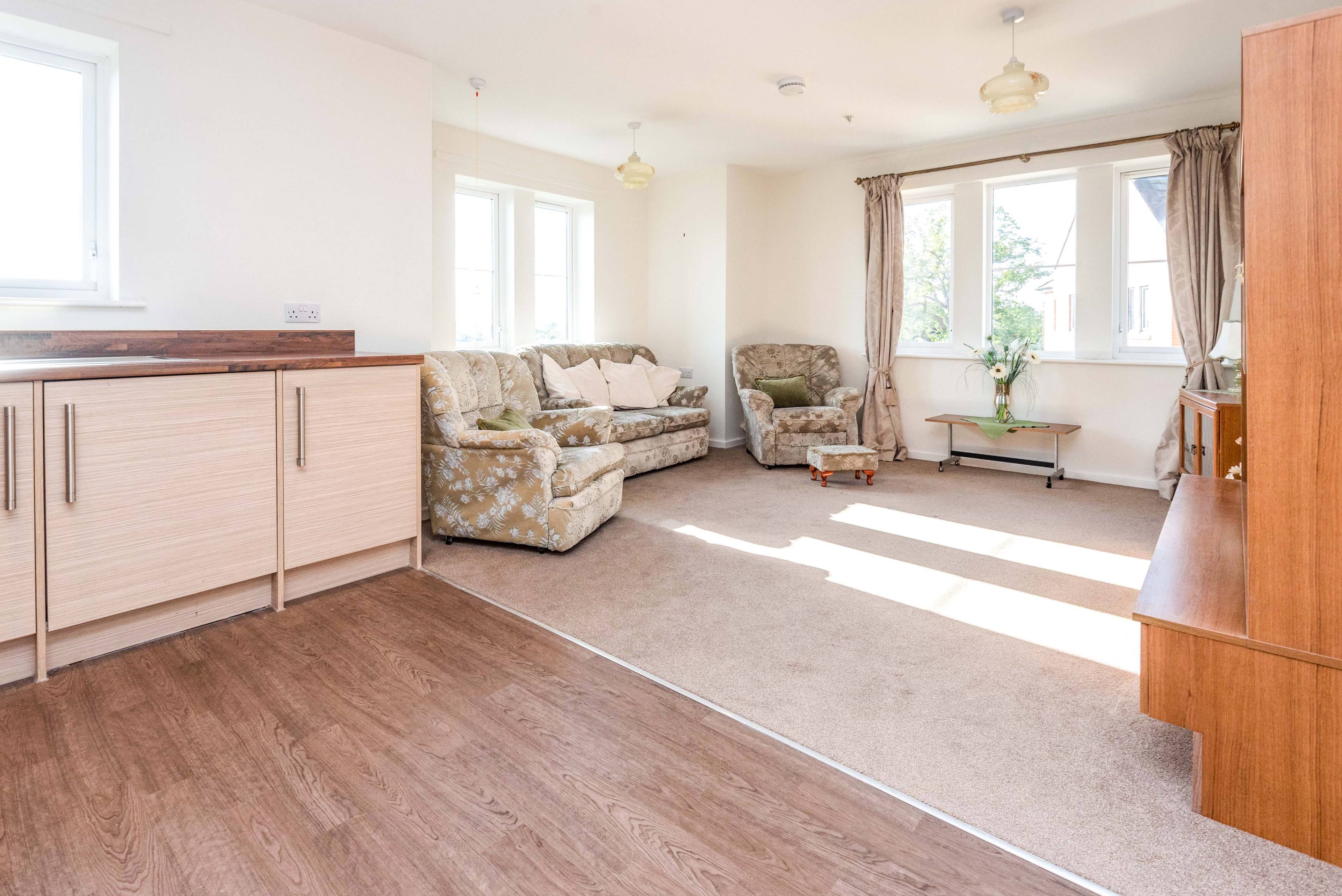 Lounge / Kitchen