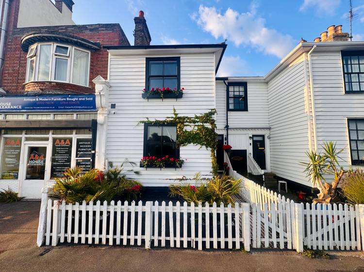 3 bedroom terraced house