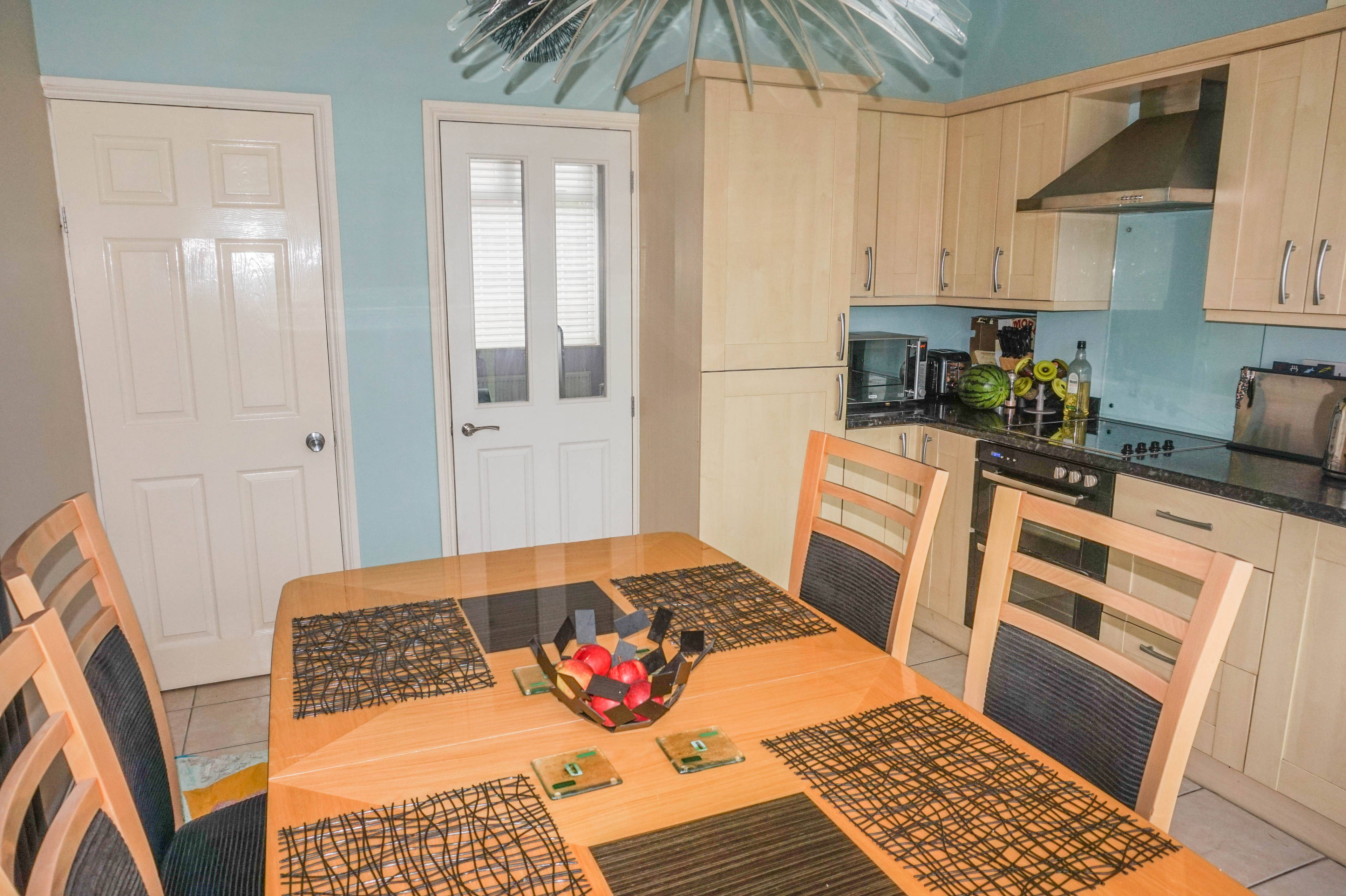 Kitchen/dining Room