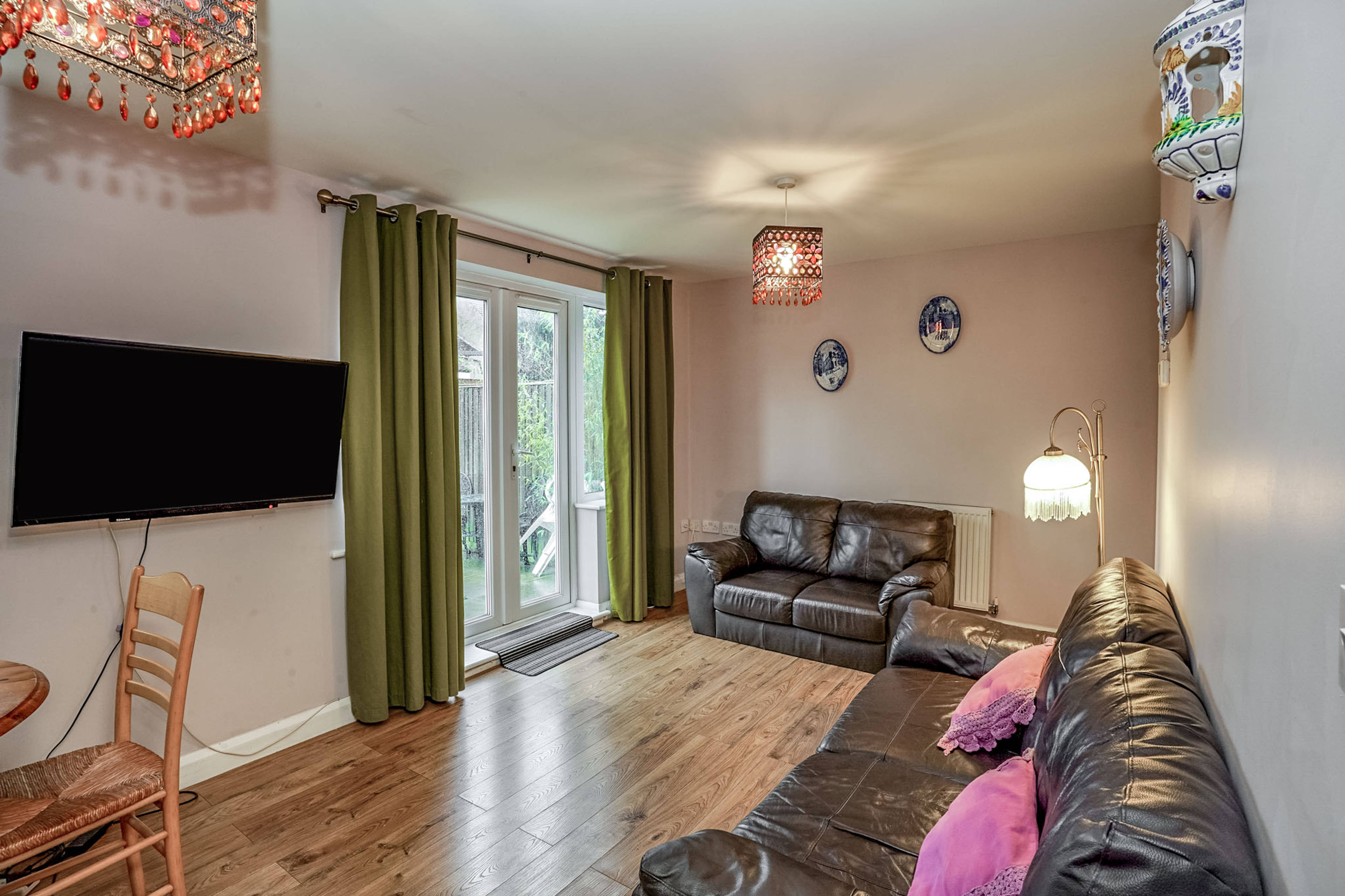 Lounge/Dining Room
