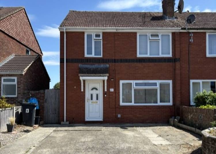 3 bedroom end of terrace house