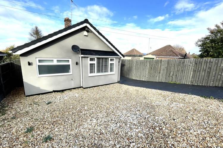 4 bedroom detached bungalow