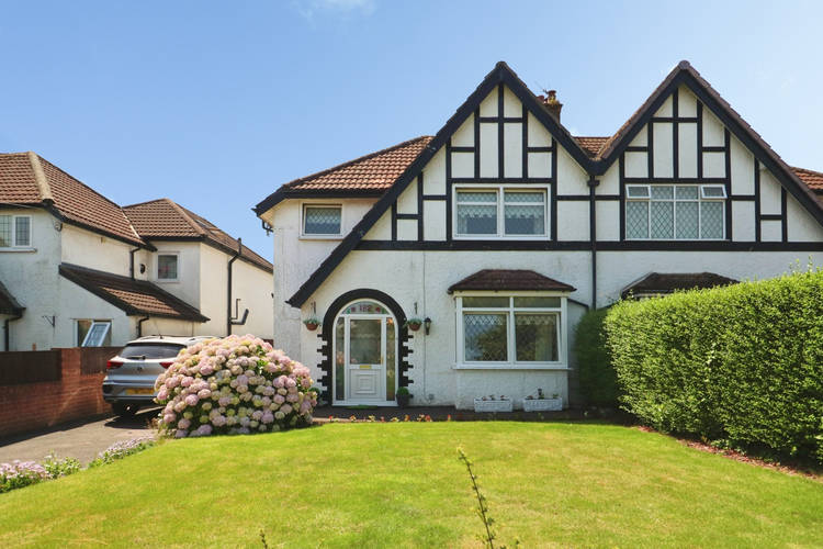 3 bedroom semi-detached house