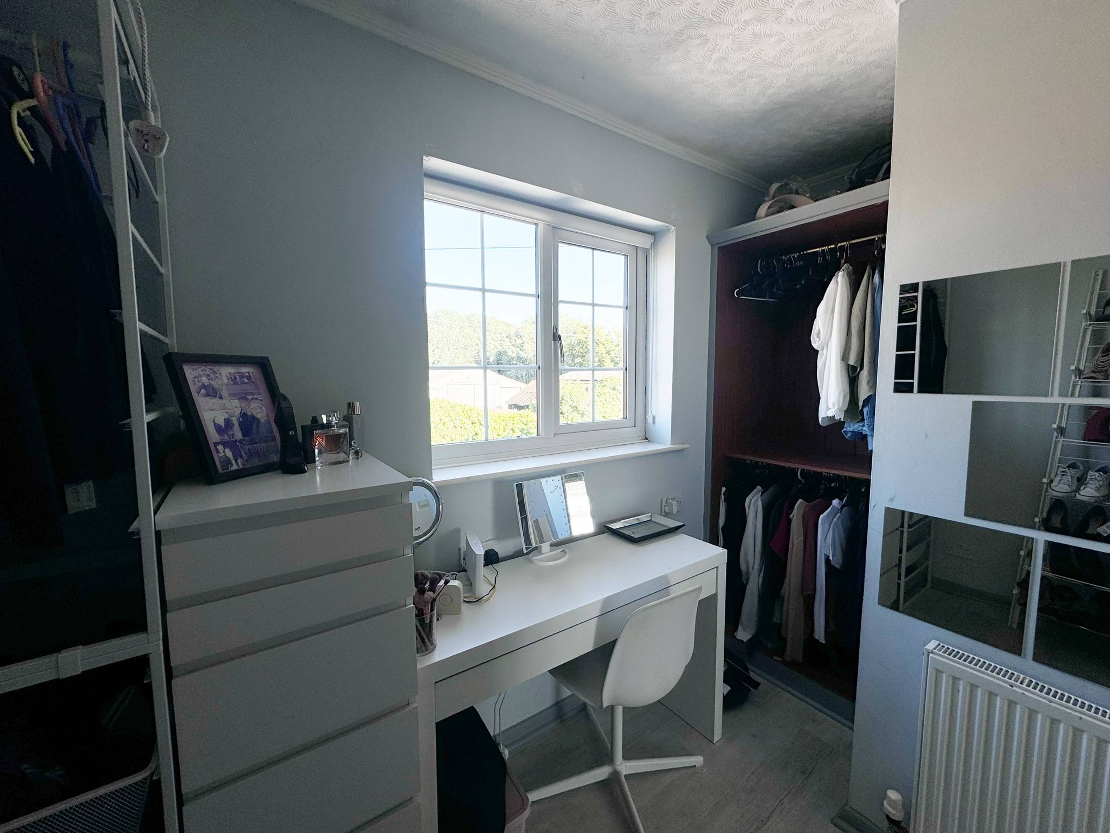 Dressing Room/ Bed 2
